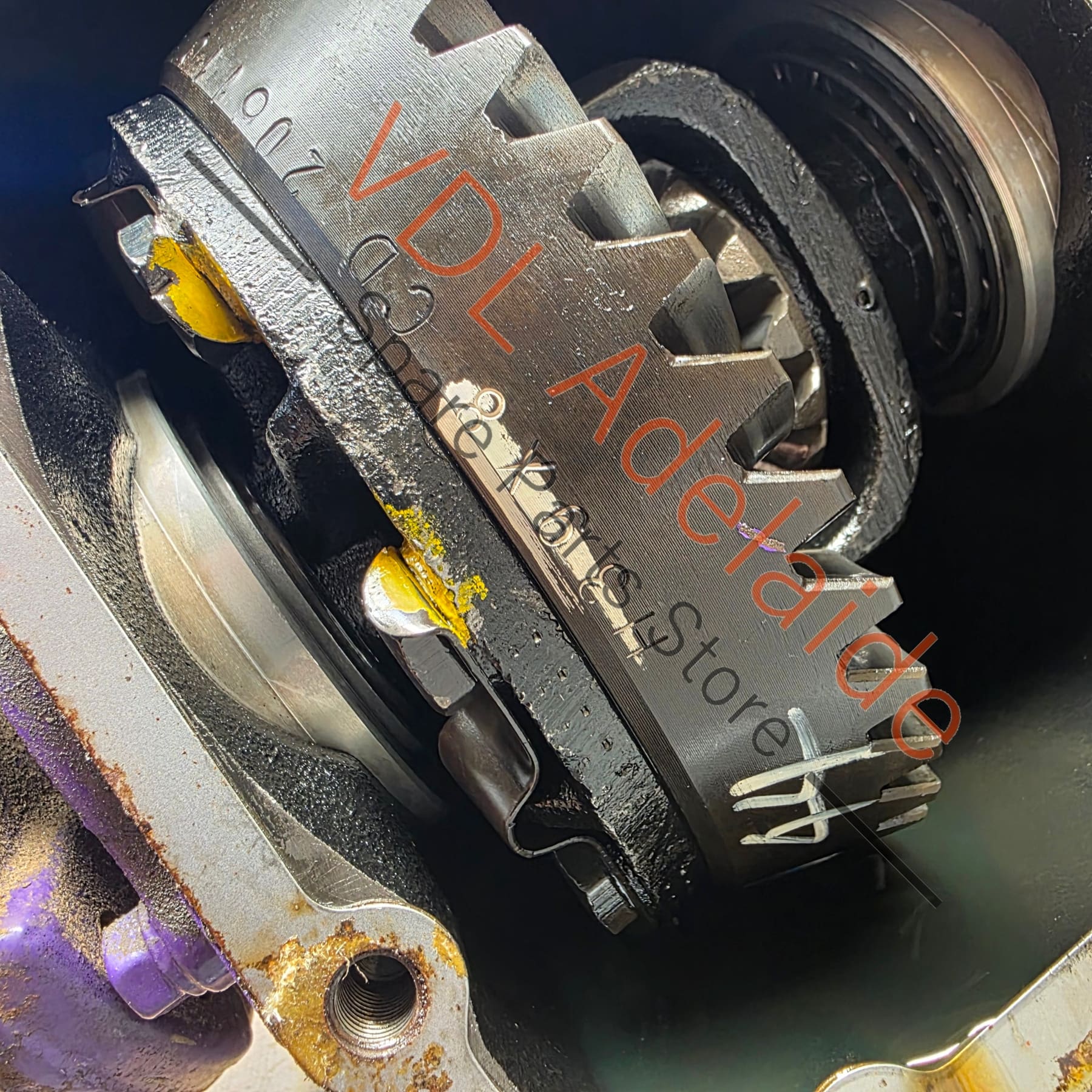 Datsun R180 720 Ute Differential Diff 4.875 Ratio Open wheel with half shafts - Image 7