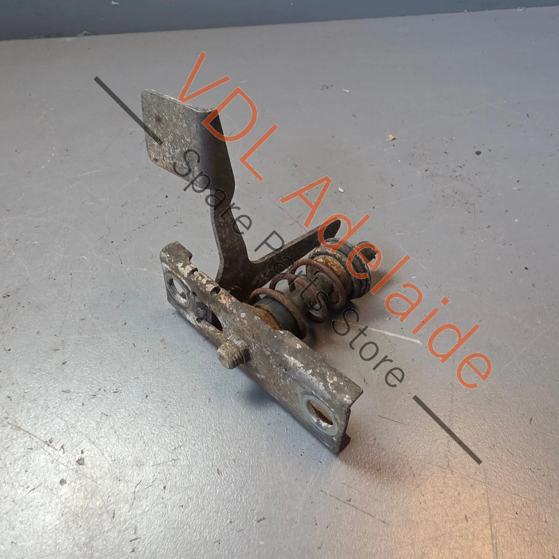 Datsun 1600 510 Bonnet Hood Catch Latch Popper Spring #02 RHD - Image 3