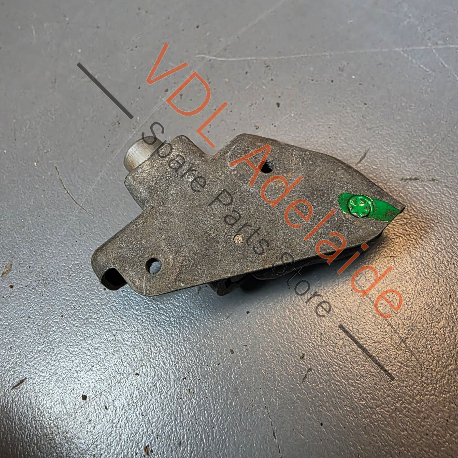 Datsun 1600 510 Original Interior Glovebox Lock Latch Button for 1970's models - Image 2