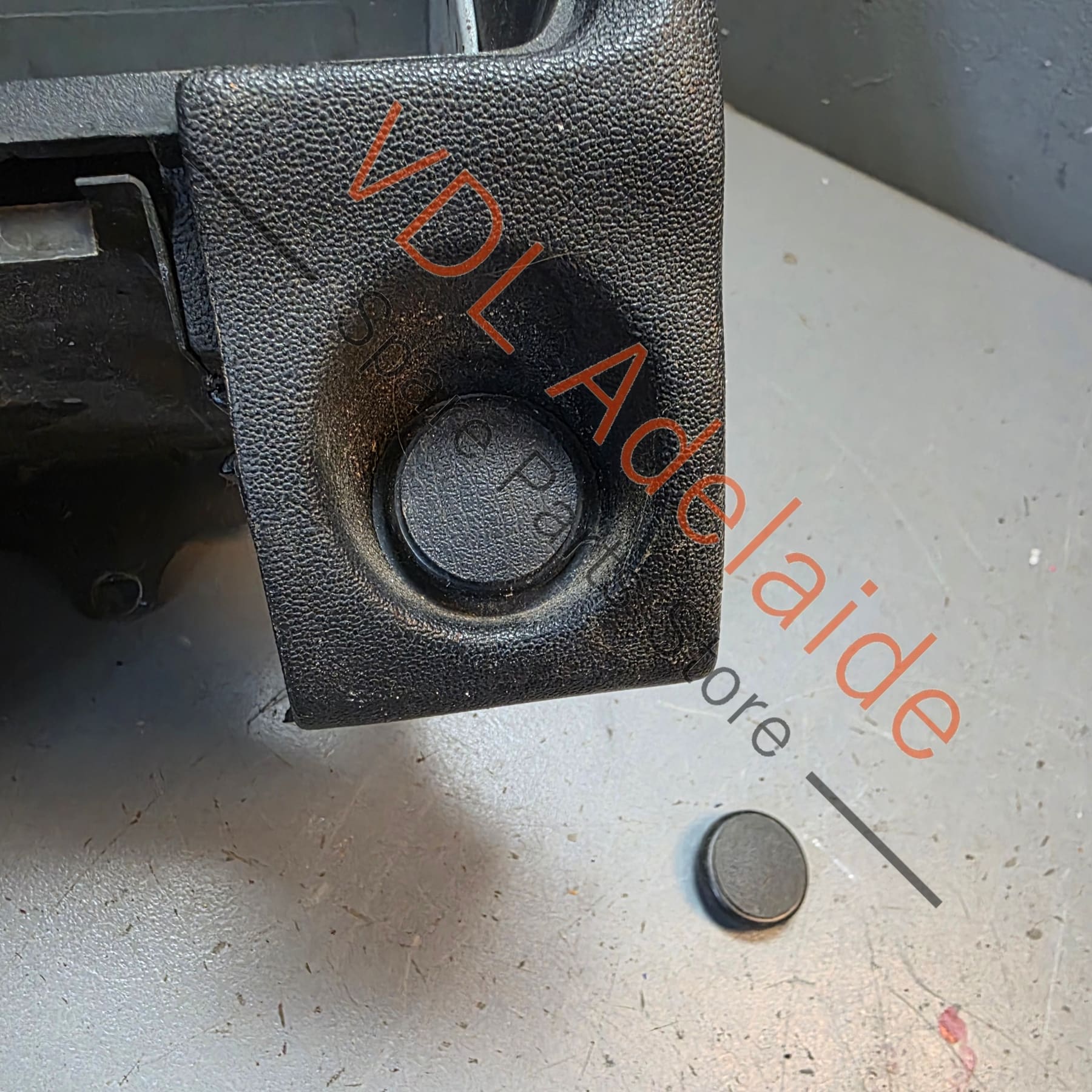 Datsun 1600 510 Centre Console Blanking lug cap Original Interior for RHS - Image 2
