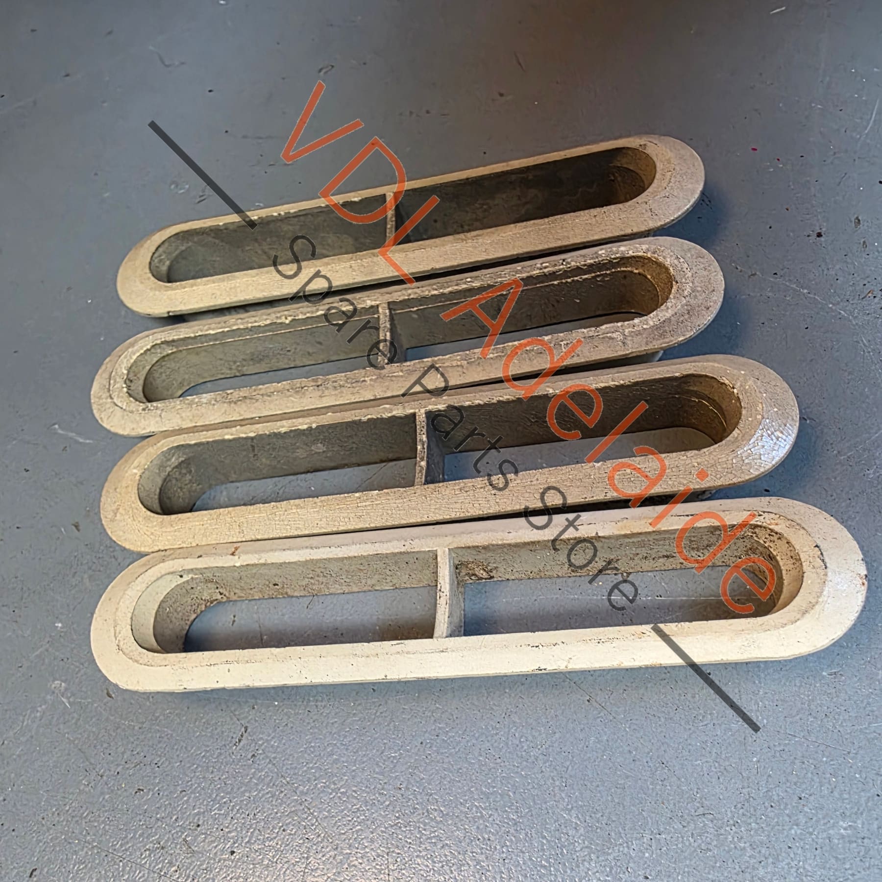 Datsun 1600 510 Rear Interior Pillar Vent Trim Set 73960-21000 Original #03 - Image 4