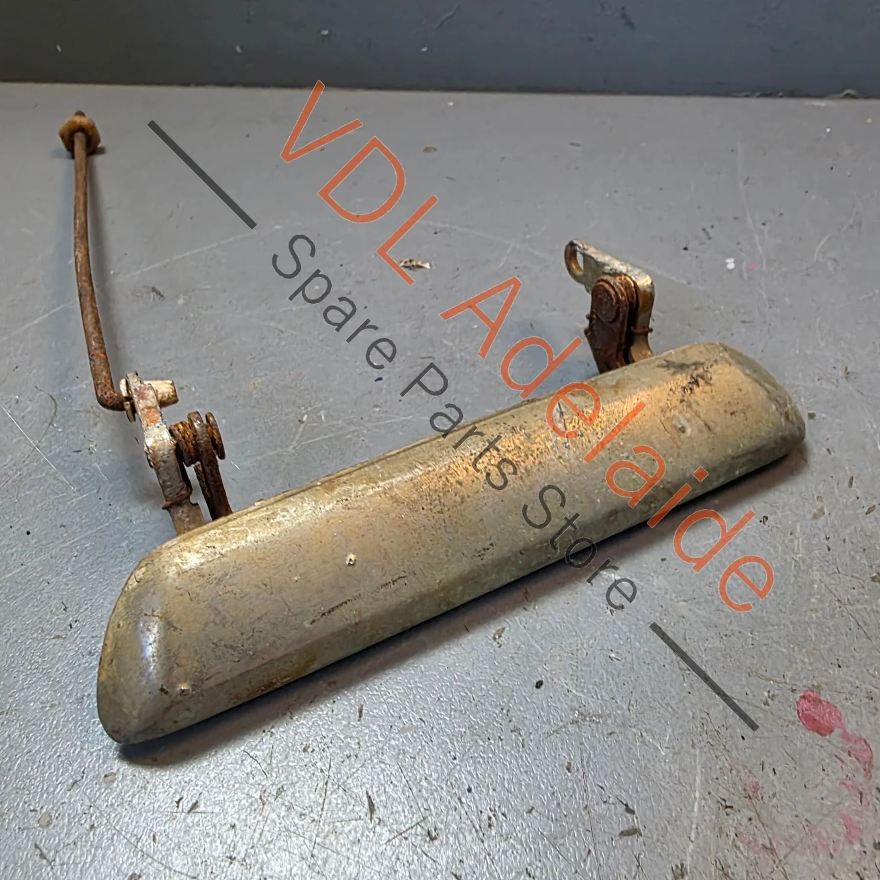 Datsun 1600 510 Exterior door handle Front #03