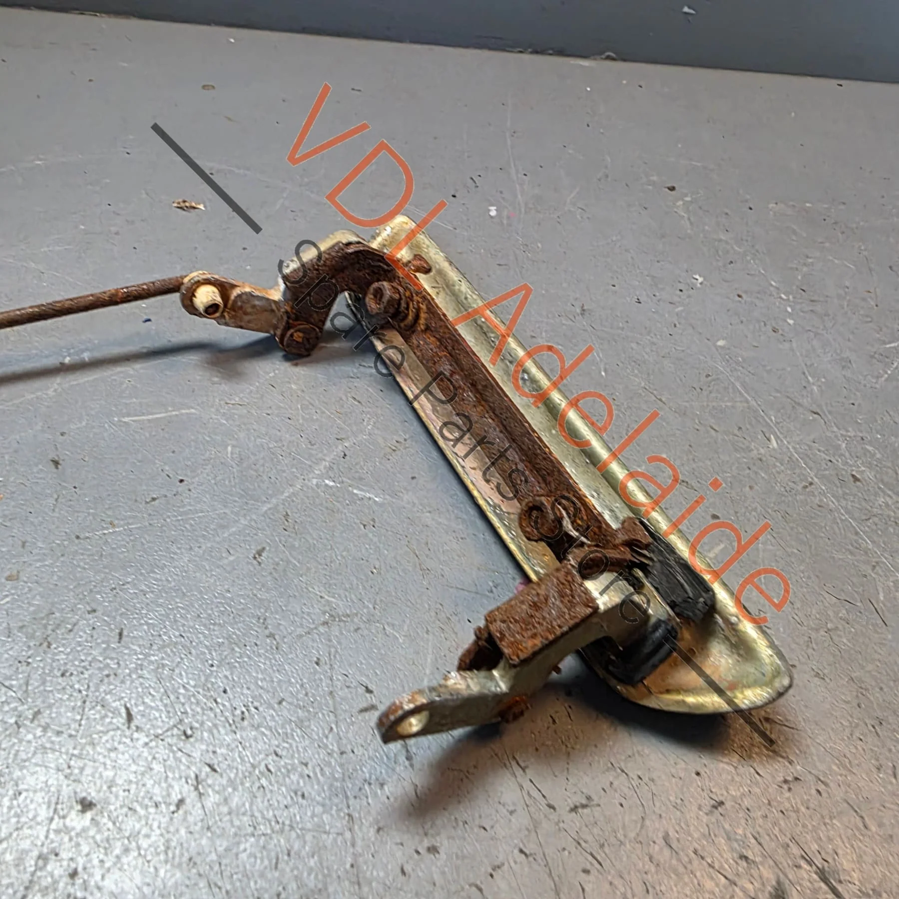Datsun 1600 510 Exterior door handle Front #03 - Image 3