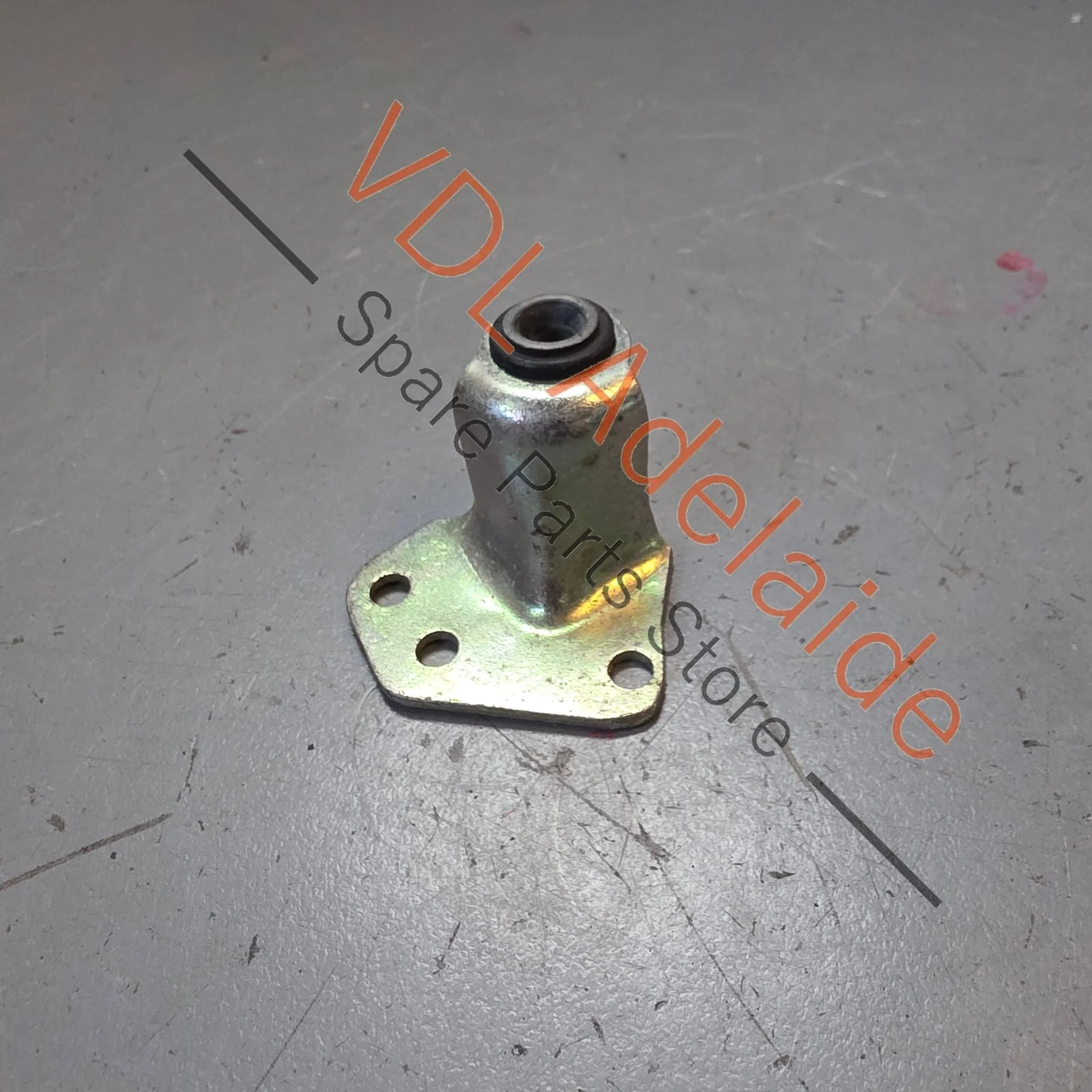 Datsun Throttle Linkage Bracket #02 - Image 2