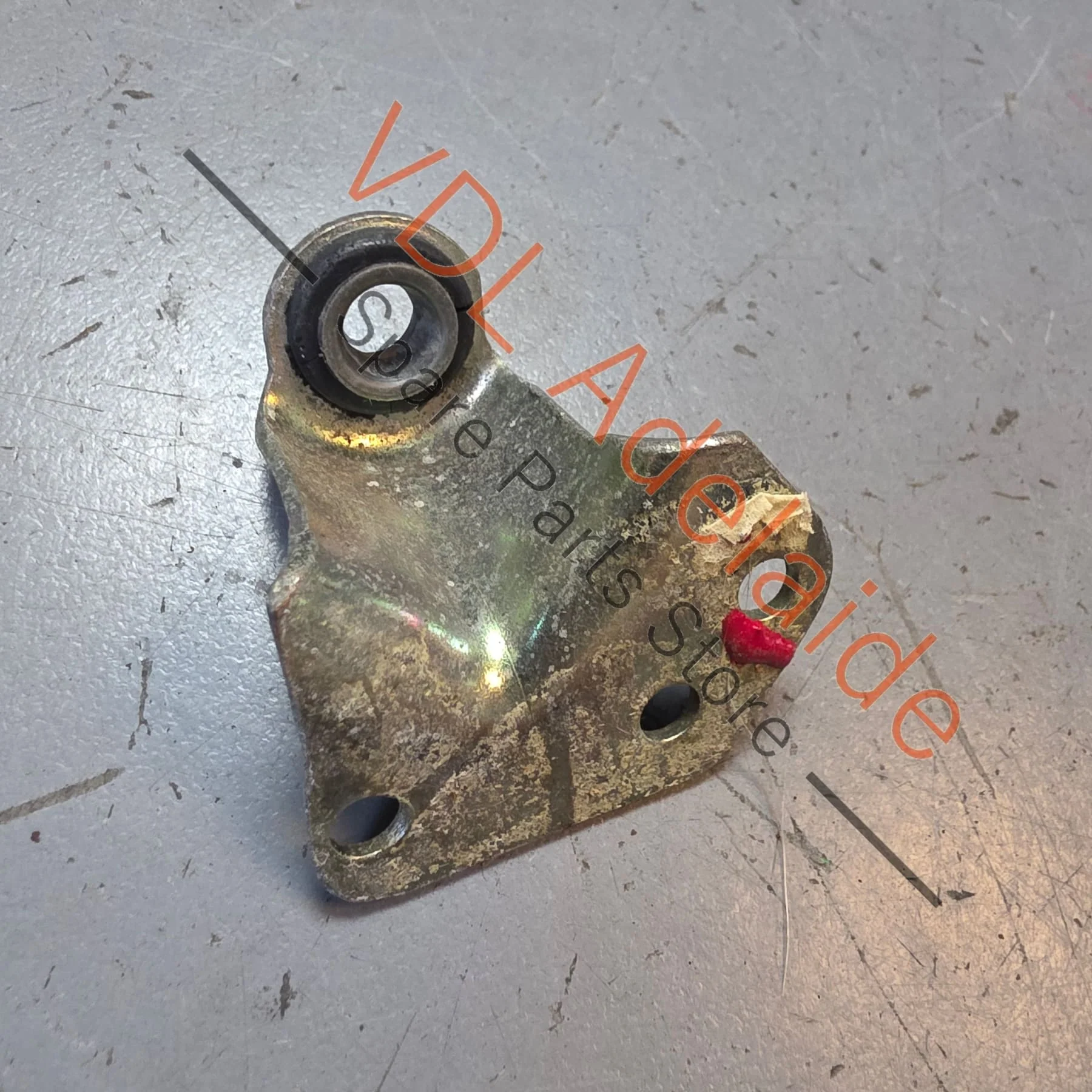 Datsun Throttle Linkage Bracket #02 - Image 3
