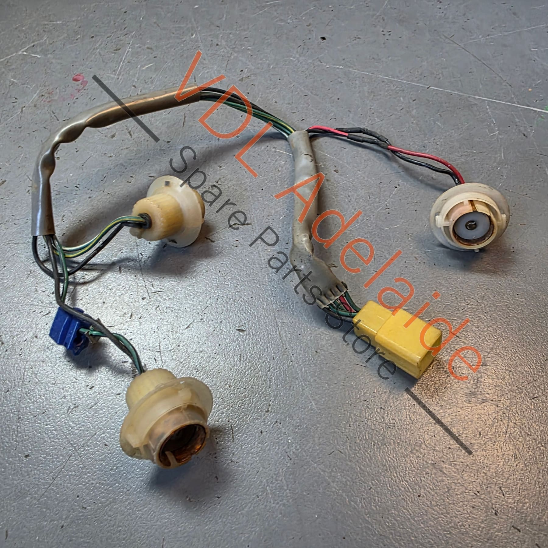Datsun 510 1600 Tail light Wiring Harness Cable 26551-A2200 - Image 3