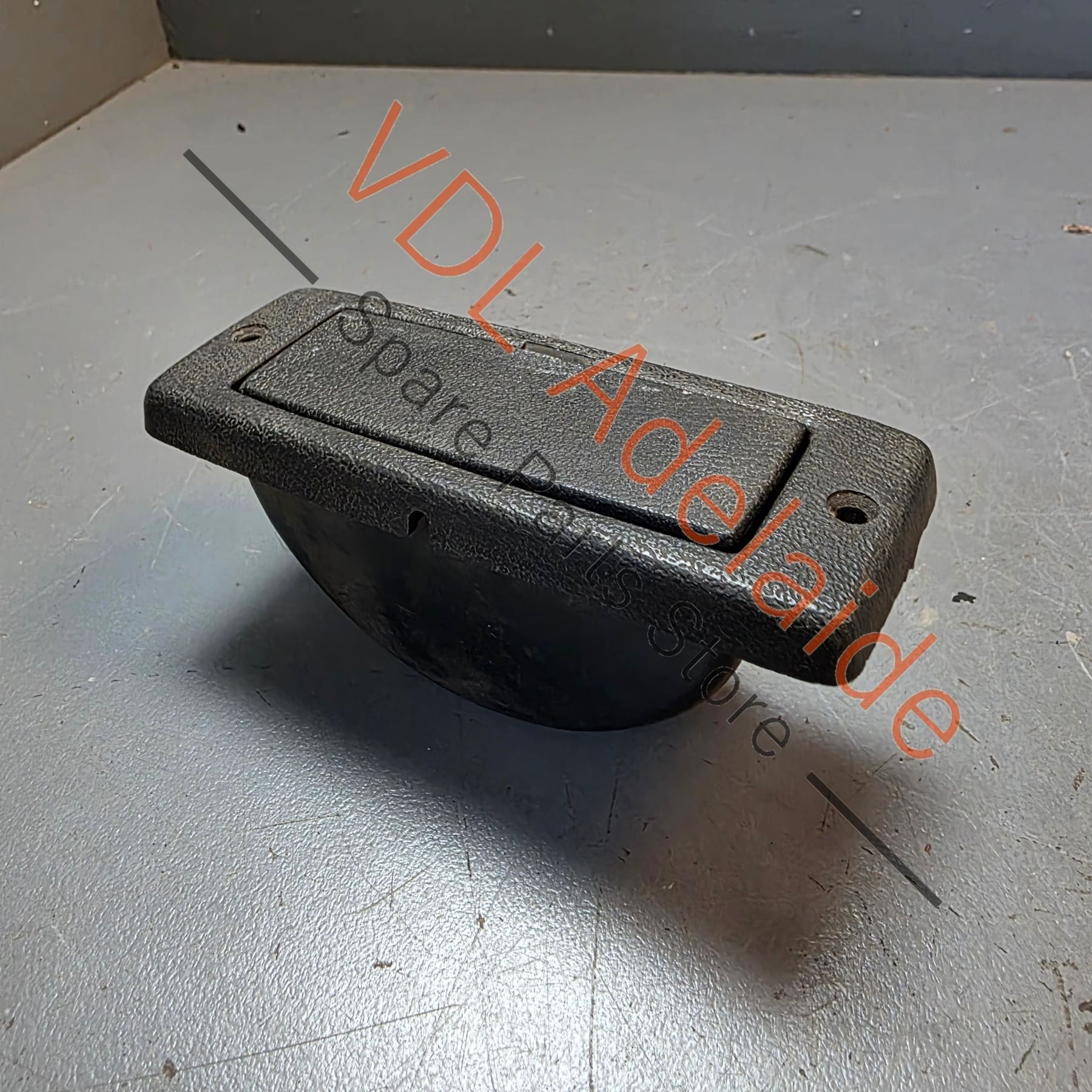 Datsun 510 1600 Rear Door Ash Tray #02 - Image 3