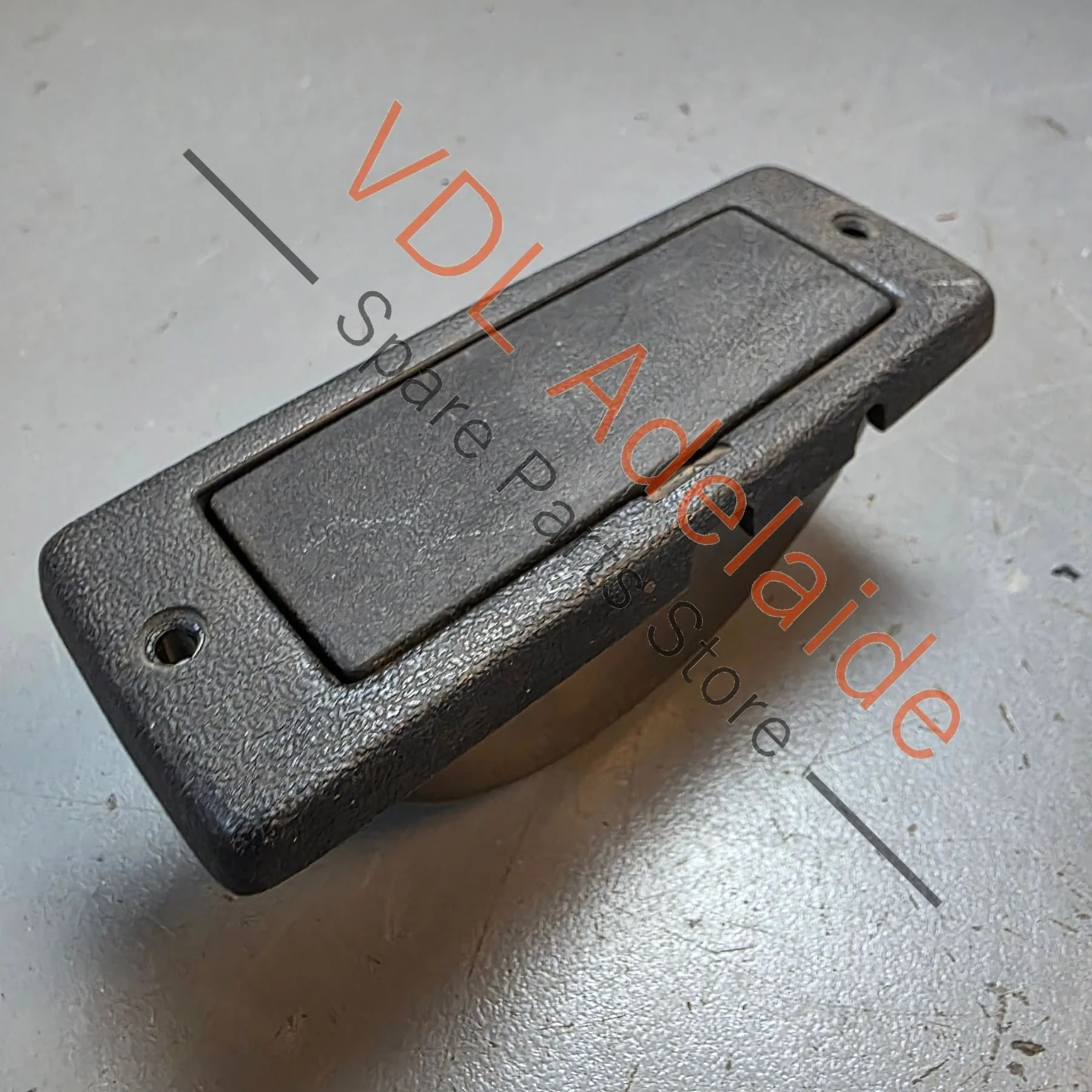 Datsun 510 1600 Rear Door Ash Tray #03 - Image 3