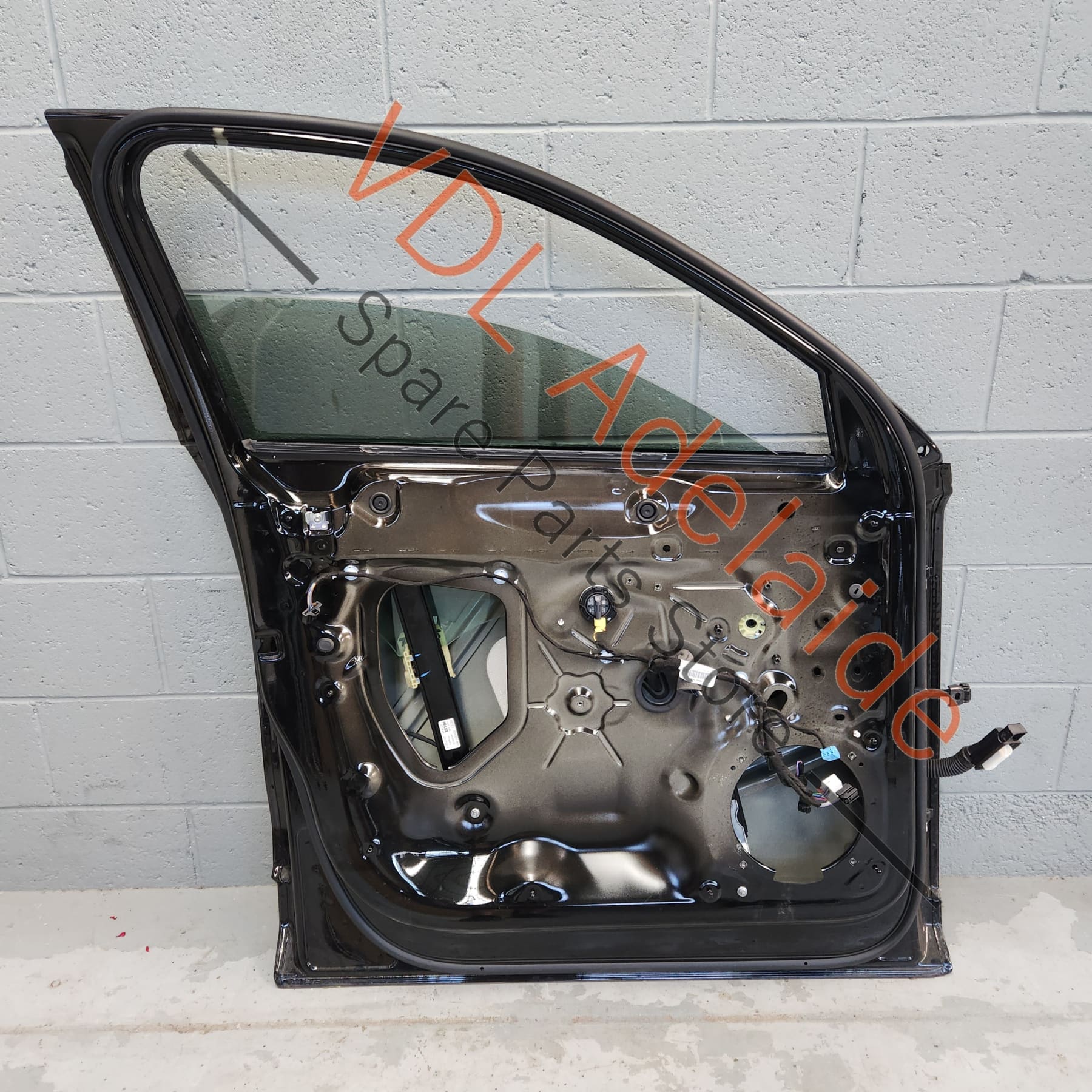 Audi Q3 RSQ3 Front Left Door Shell Panel
83A831051D 0E0E Mythosschwarz Metallic Glass 83A845201 - Image 9