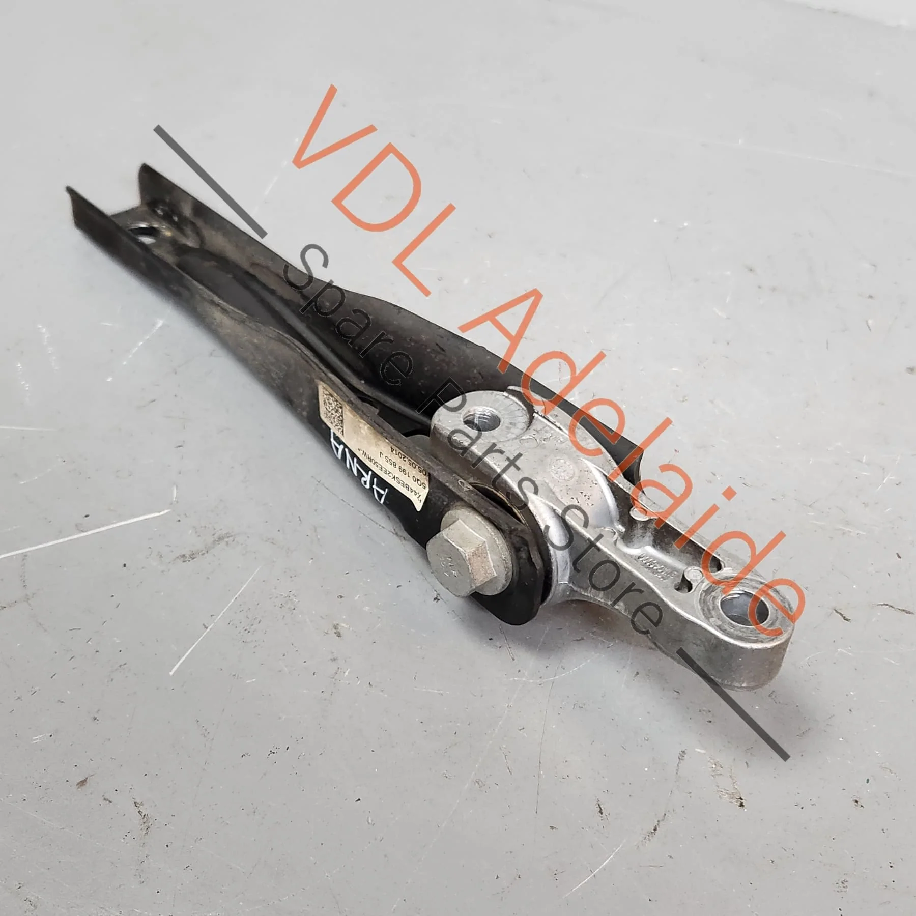 VW Golf GTi Mk7 Lower Pendulum Mount Support 5Q0199855J