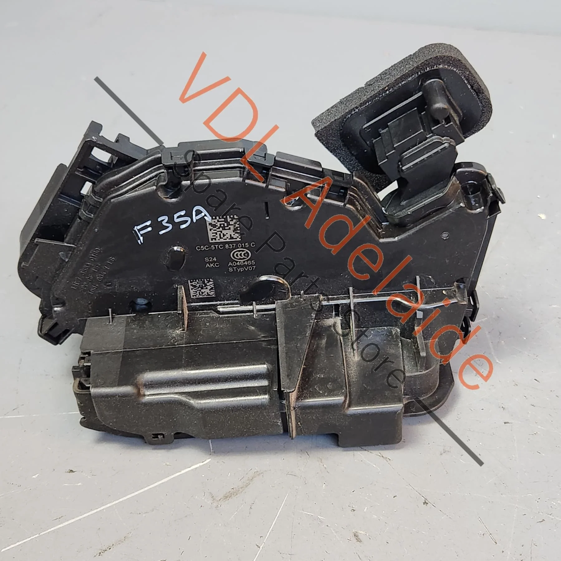 VW Crafter Audi Q3 RSQ3 F3 Front Left Door Lock Mechanism 5TC837015C