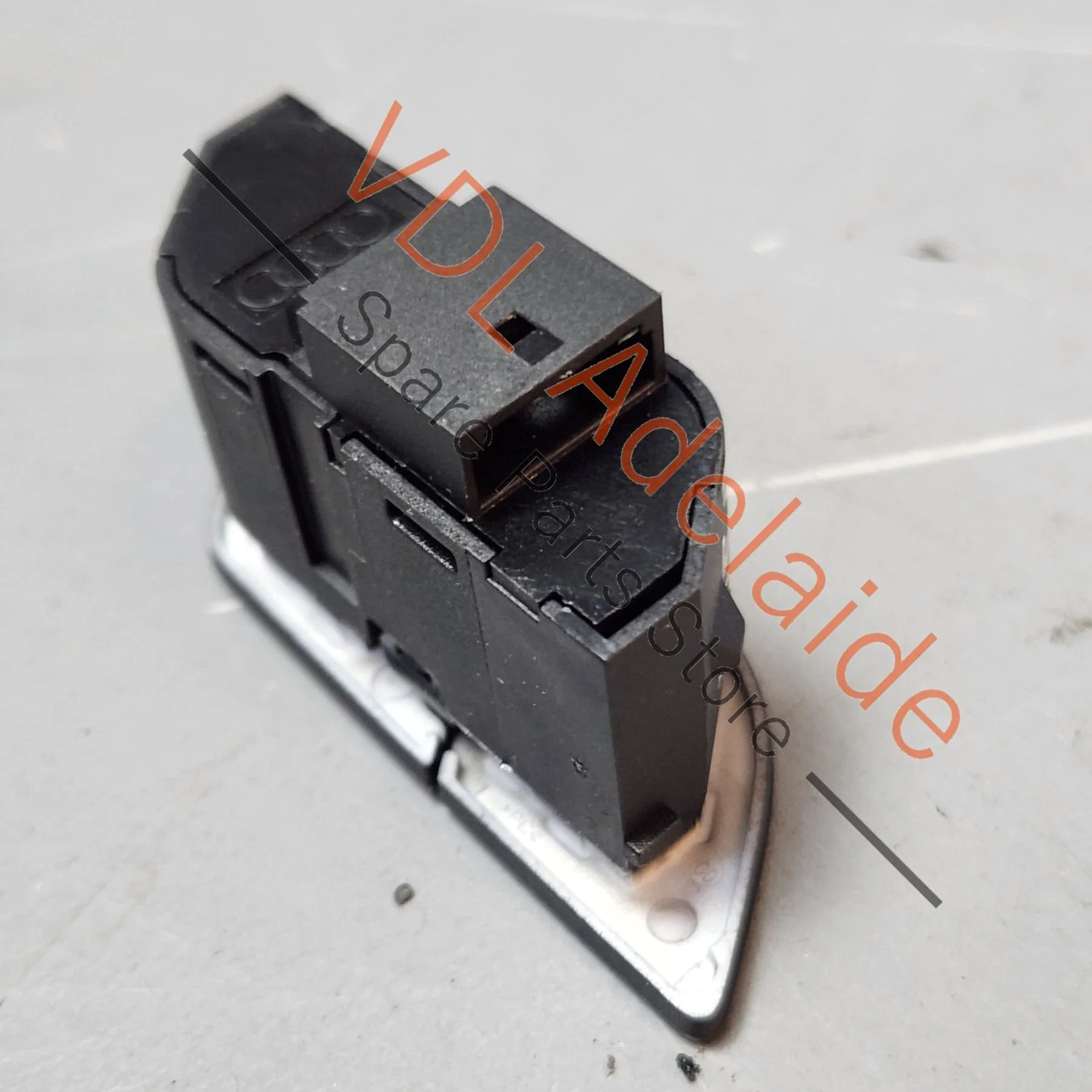 Audi Q3 RSQ3 F3 Drivers Door Central Locking Button Lock Unlock Switch 83A962108 NV6 - Image 6