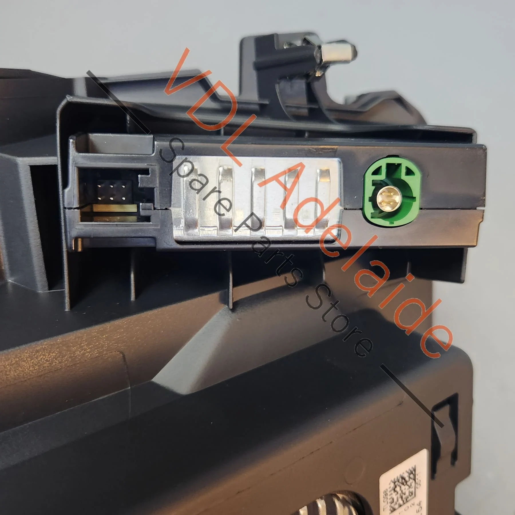 Audi RSQ3 F3 Double USB Port & Cordless Phone Charging Dock 83A035736 - Image 8