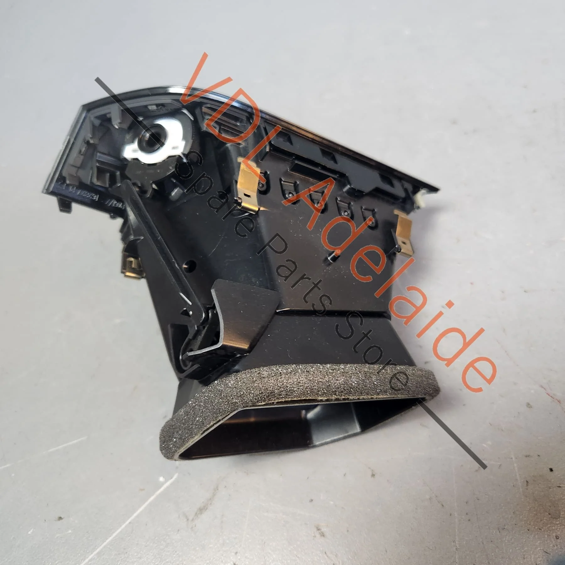 Audi Q3 RSQ3 F3 Drivers Side RHS Air Vent Interior 83C820902 6PS - Image 10