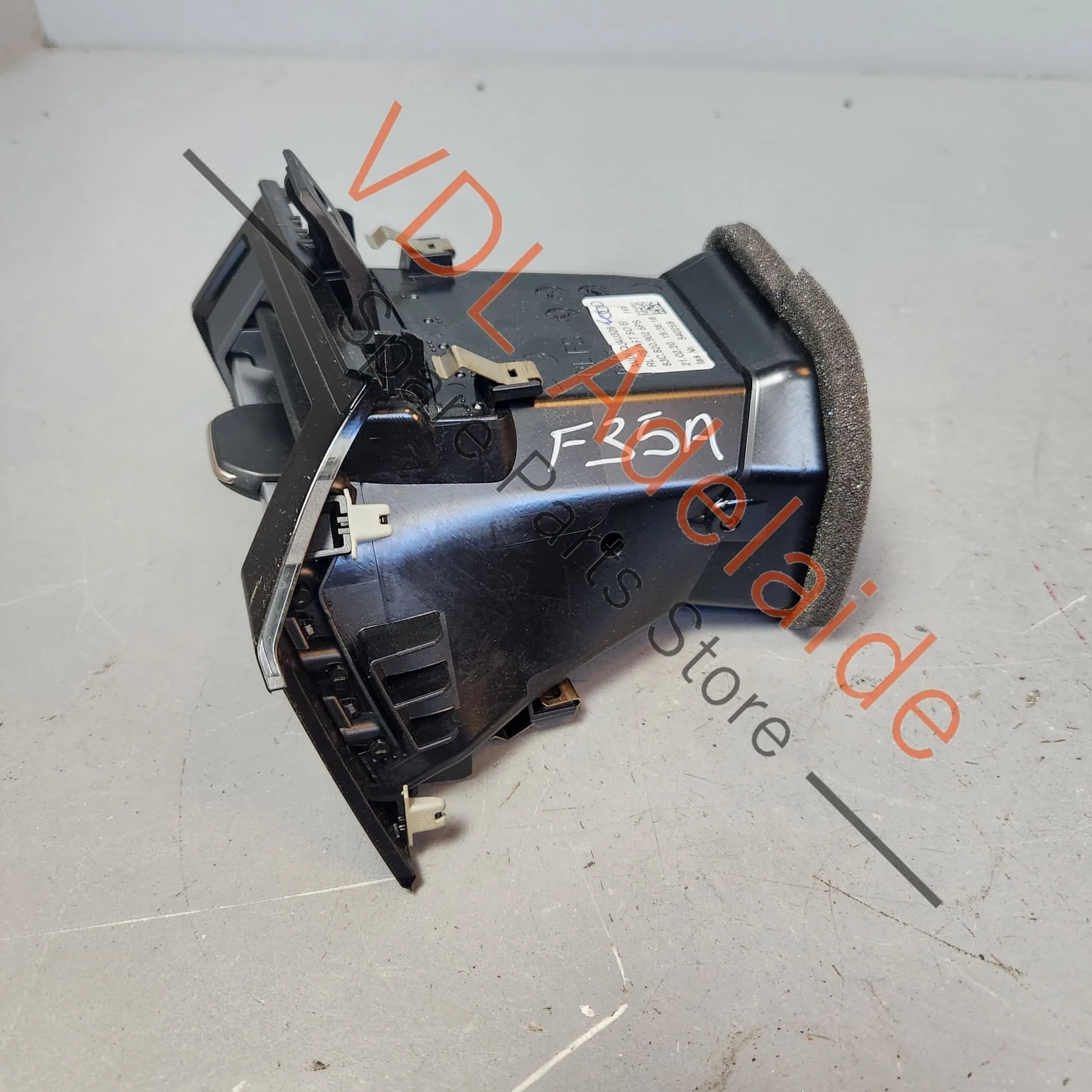 Audi Q3 RSQ3 F3 Drivers Side RHS Air Vent Interior 83C820902 6PS - Image 8