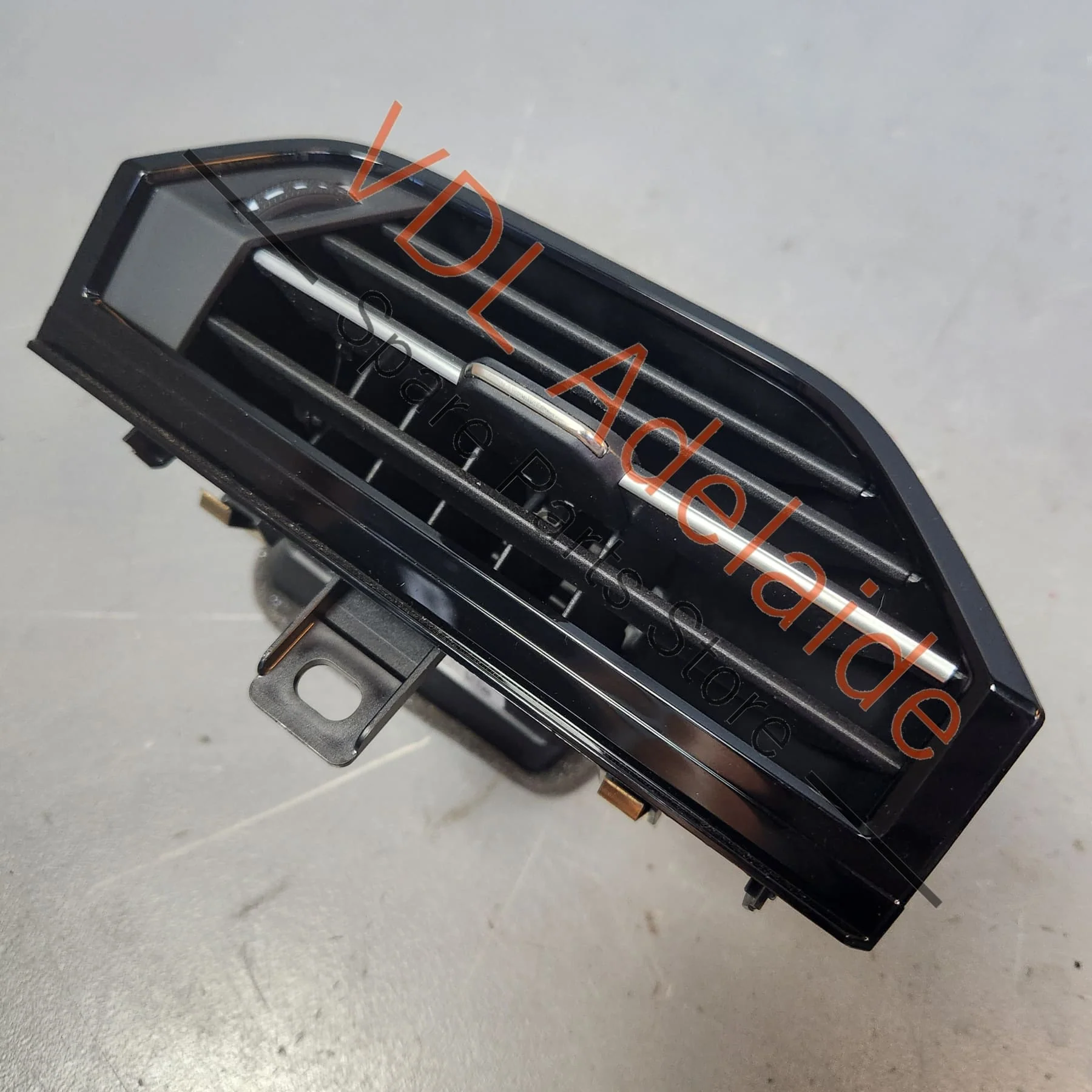 Audi Q3 RSQ3 F3 Passenger Left Side LHS Air Vent Interior 83C820901 6PS