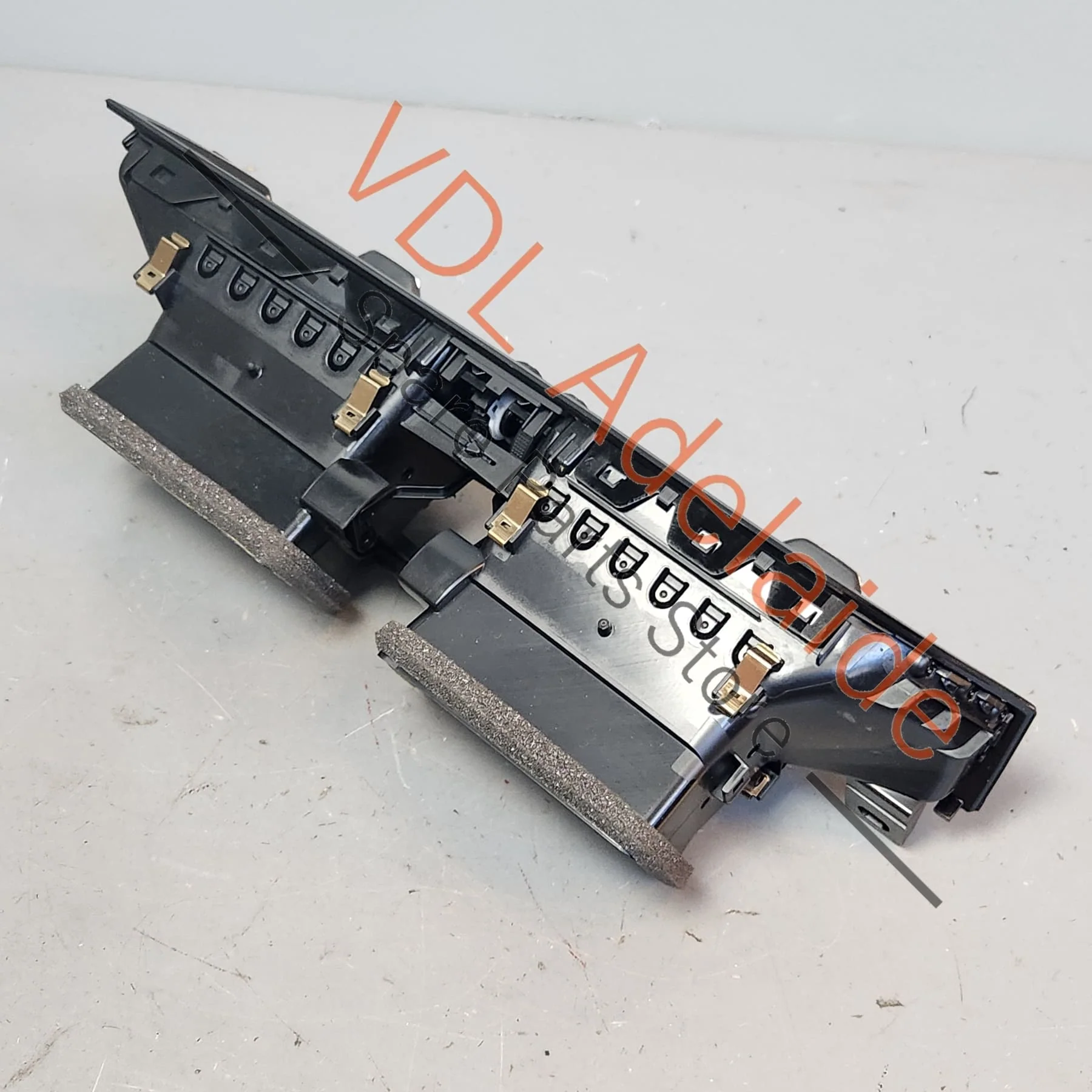 Audi Q3 RSQ3 F3 Centre Dashboard Air Vent Interior 83C820903 6PS - Image 8