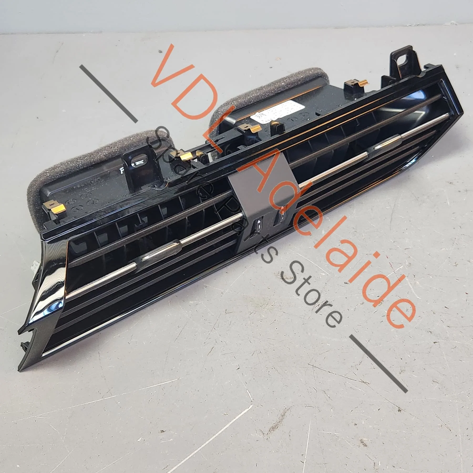 Audi Q3 RSQ3 F3 Centre Dashboard Air Vent Interior 83C820903 6PS - Image 9
