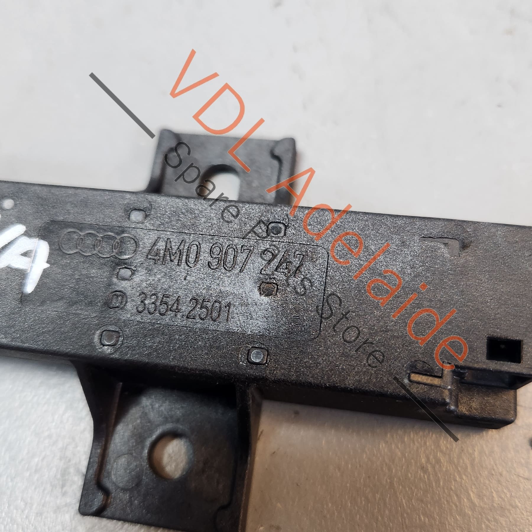 Audi VW Porsche Antenna for Keyless Entry 4M0907247 - Image 2
