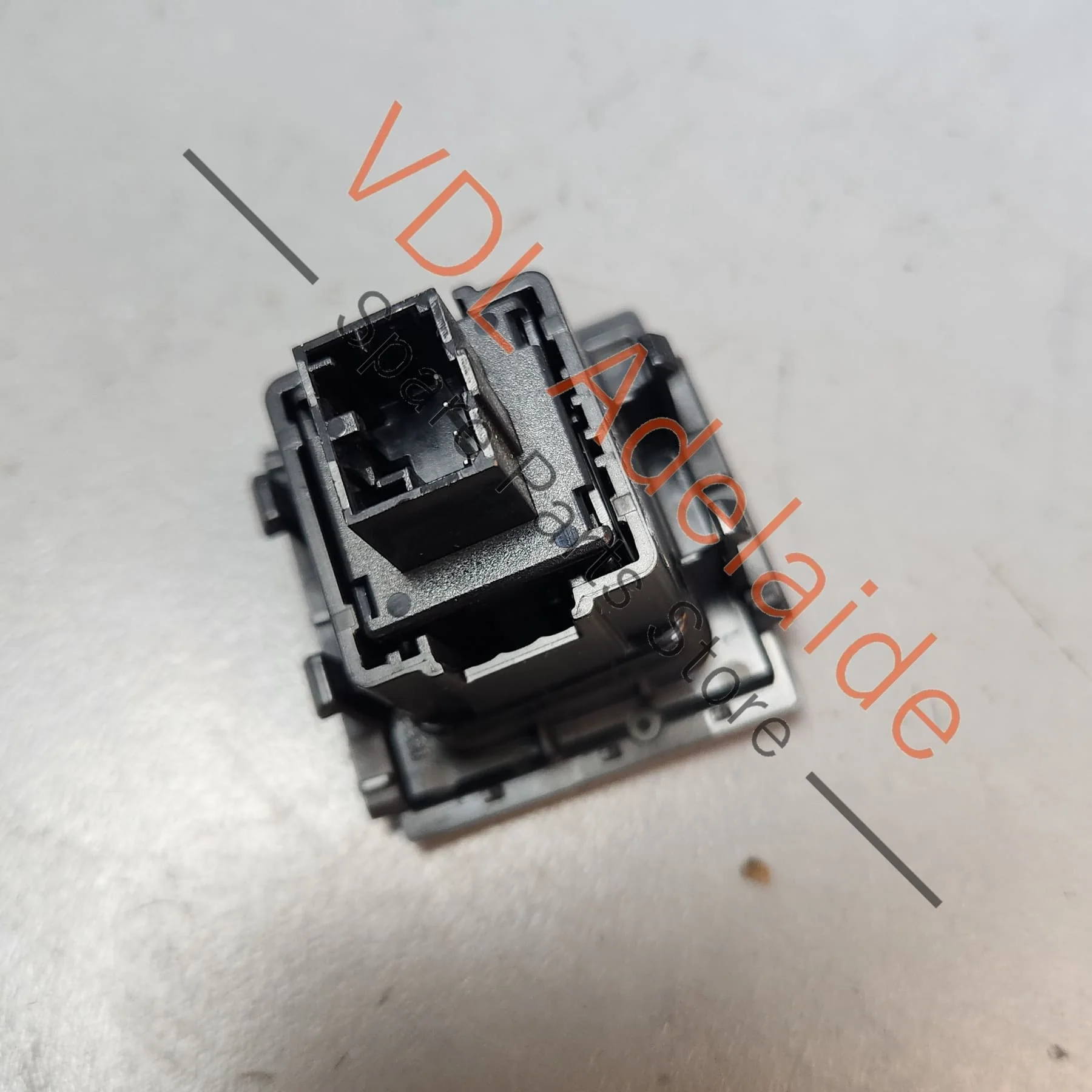 Audi A4 S4 B9 Emergency Hazard Light Switch Button for Dash 8W0941509A 5PR - Image 6