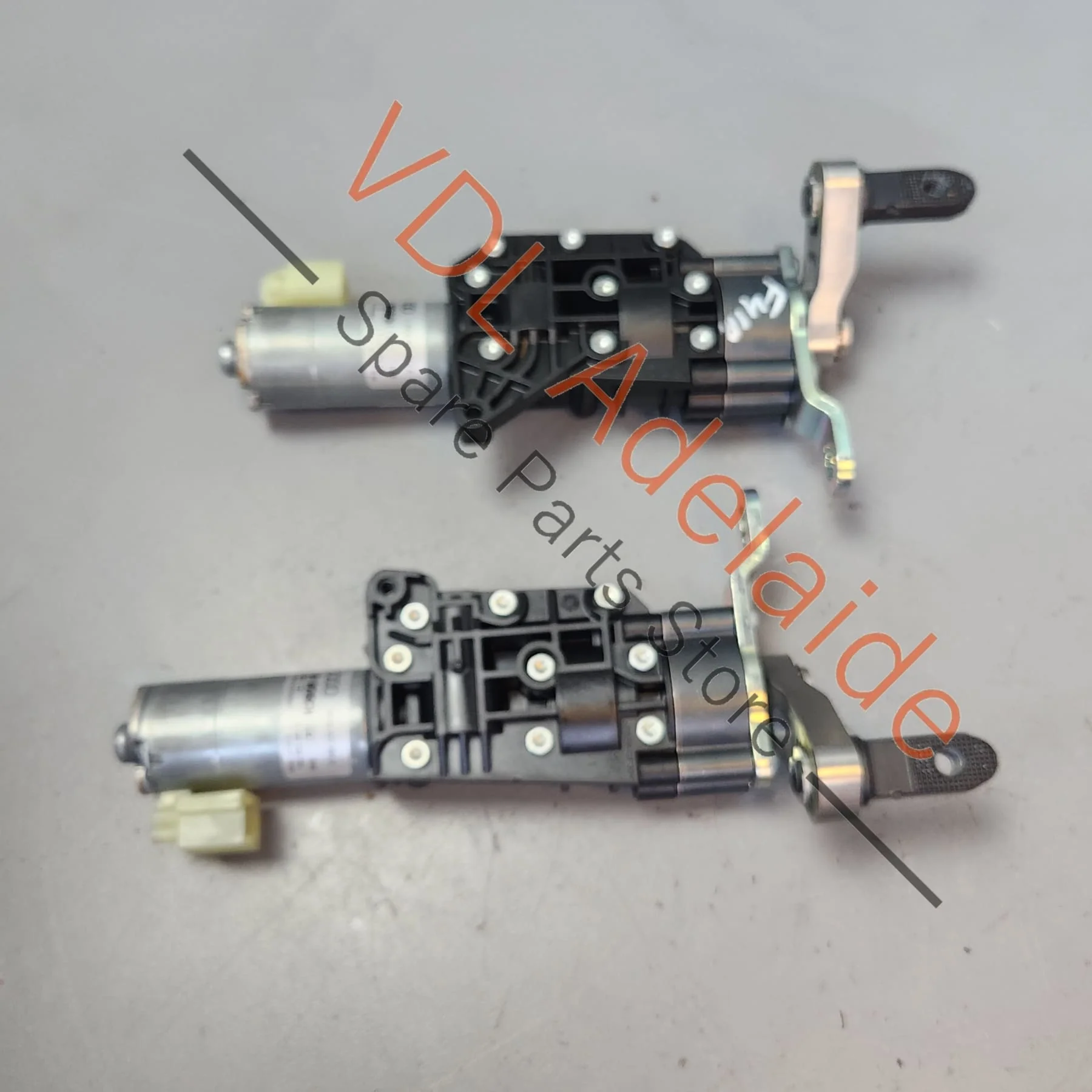 Pair of Audi A4 S4 RS4 B9 Wagon Avant Rear Hatch Tailgate Electric Opening Closing Motors 8W9827851D 8W9827852D - Image 2