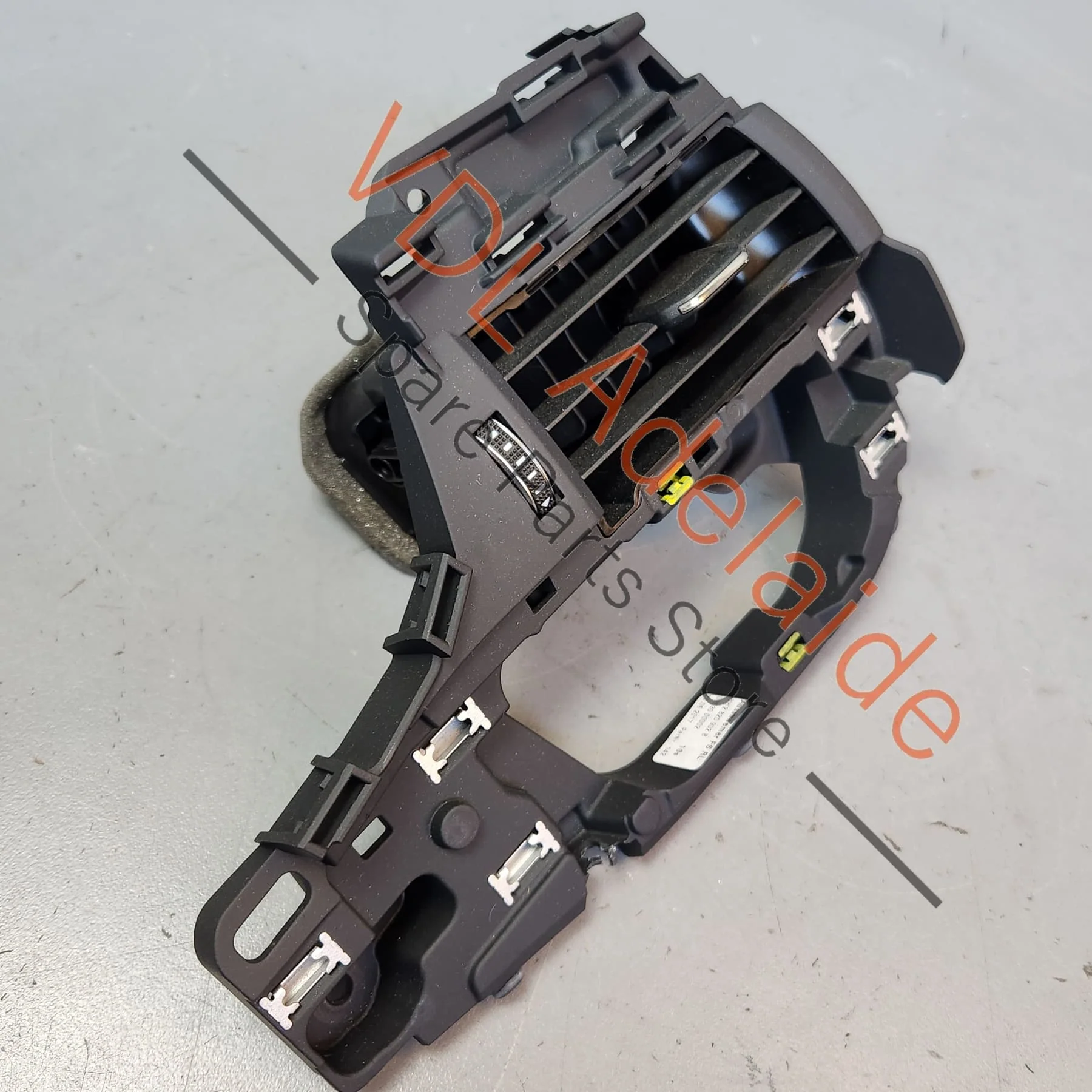 Audi A4 S4 B9 RHS Right Dashboard Air Vent for Air Conditioning 8W0820902B - Image 5