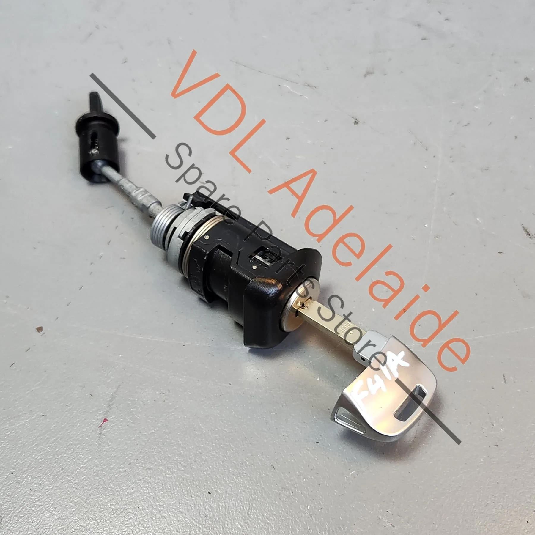 Audi A4 B9 Drivers Door Lock with Blade Key 107837168DS - Image 3
