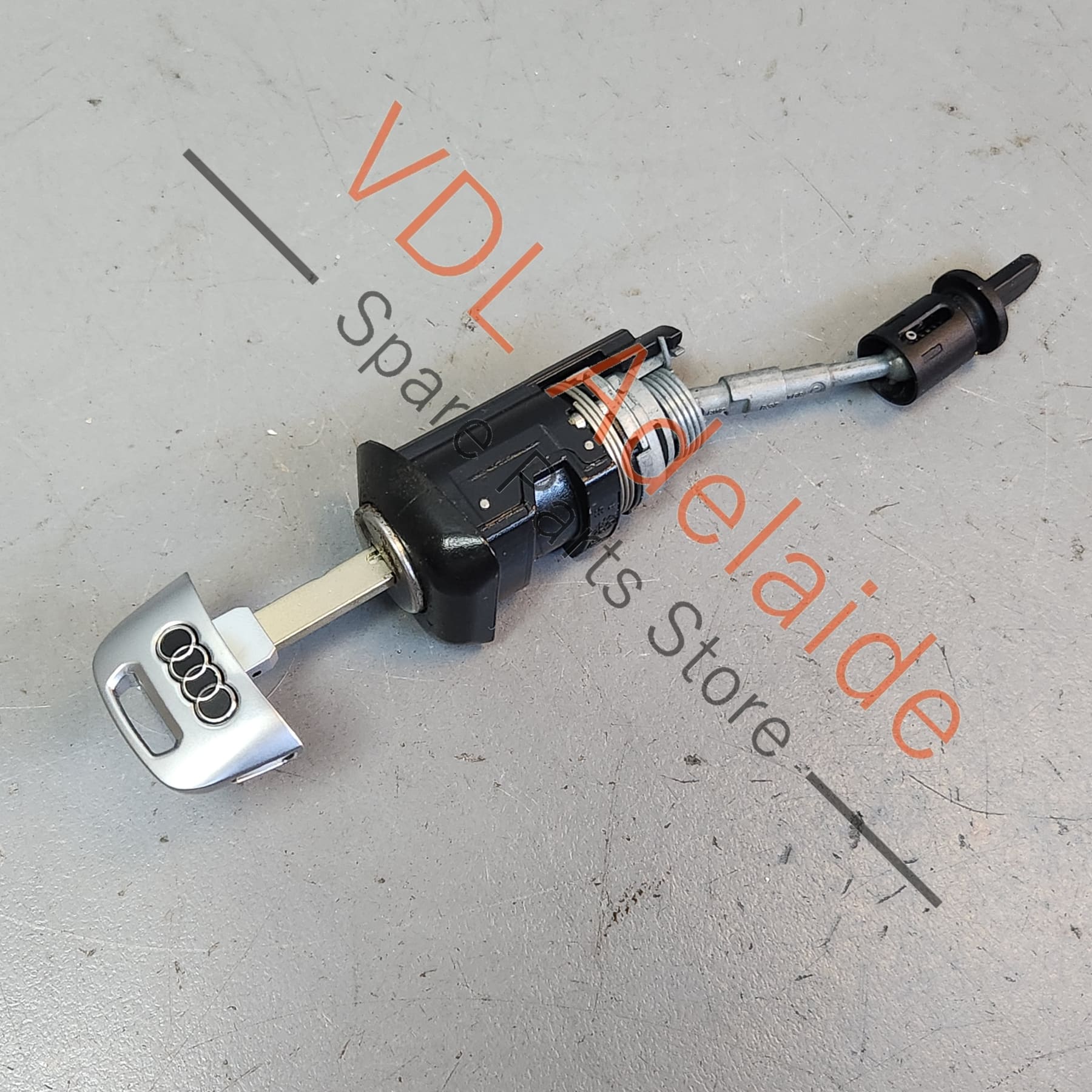 Audi A4 B9 Drivers Door Lock with Blade Key 107837168DS - Image 4