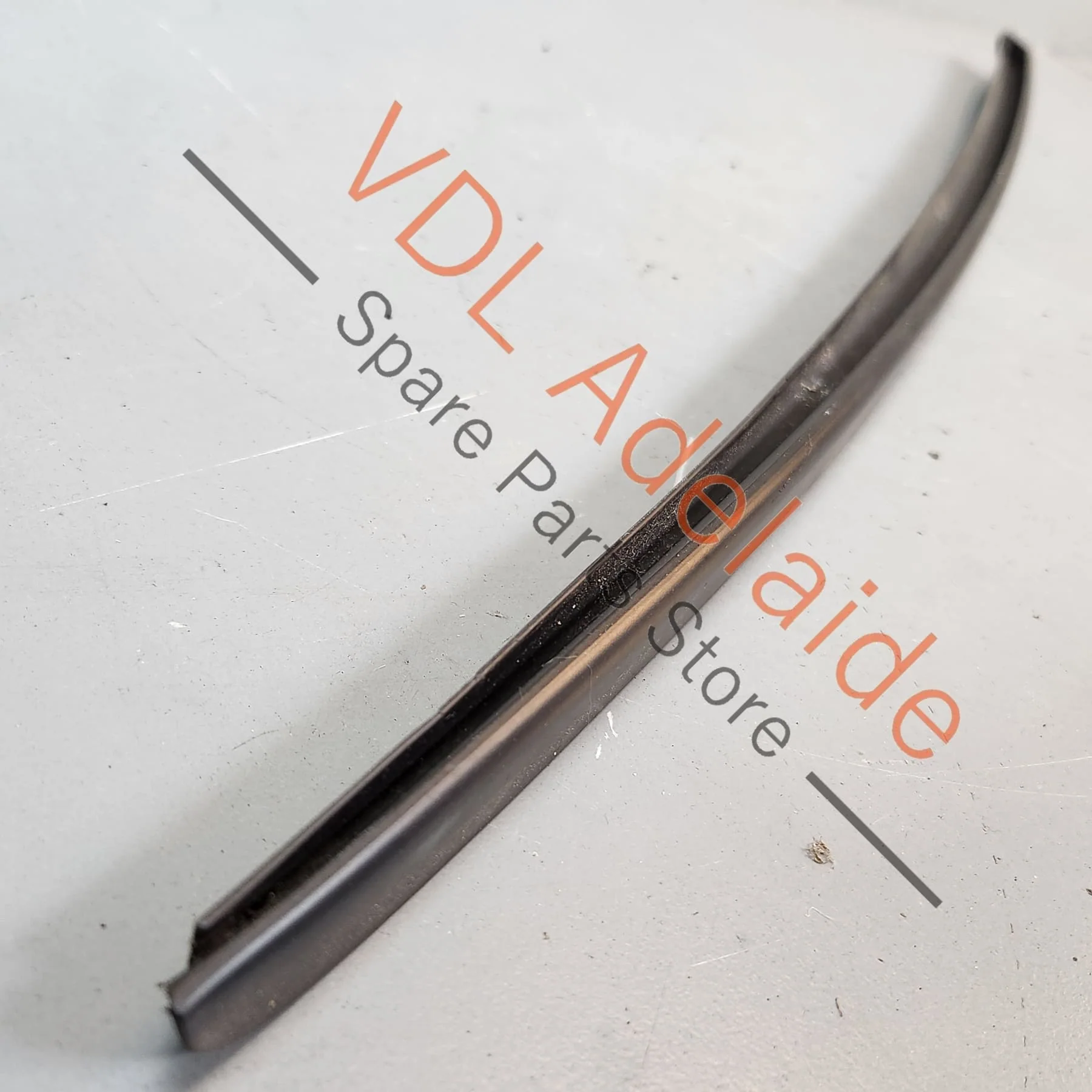 Audi A4 S4 RS4 Front Windscreen Water Deflector Strip Rubber Molding Right 8W0854328C 9B9