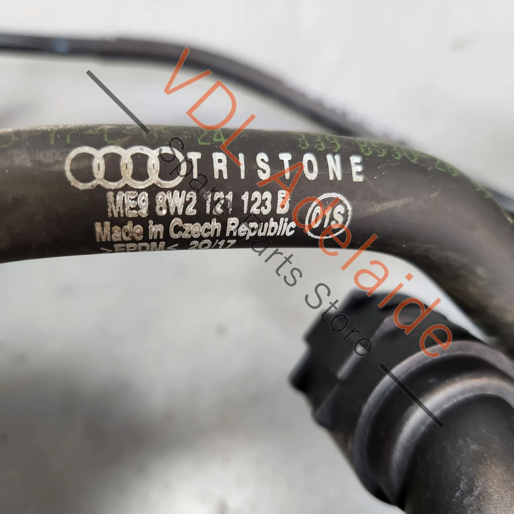 Audi A4 S4 Coolant Reservoir Tank Hoses 8W2122109E 8W2121123B - Image 6