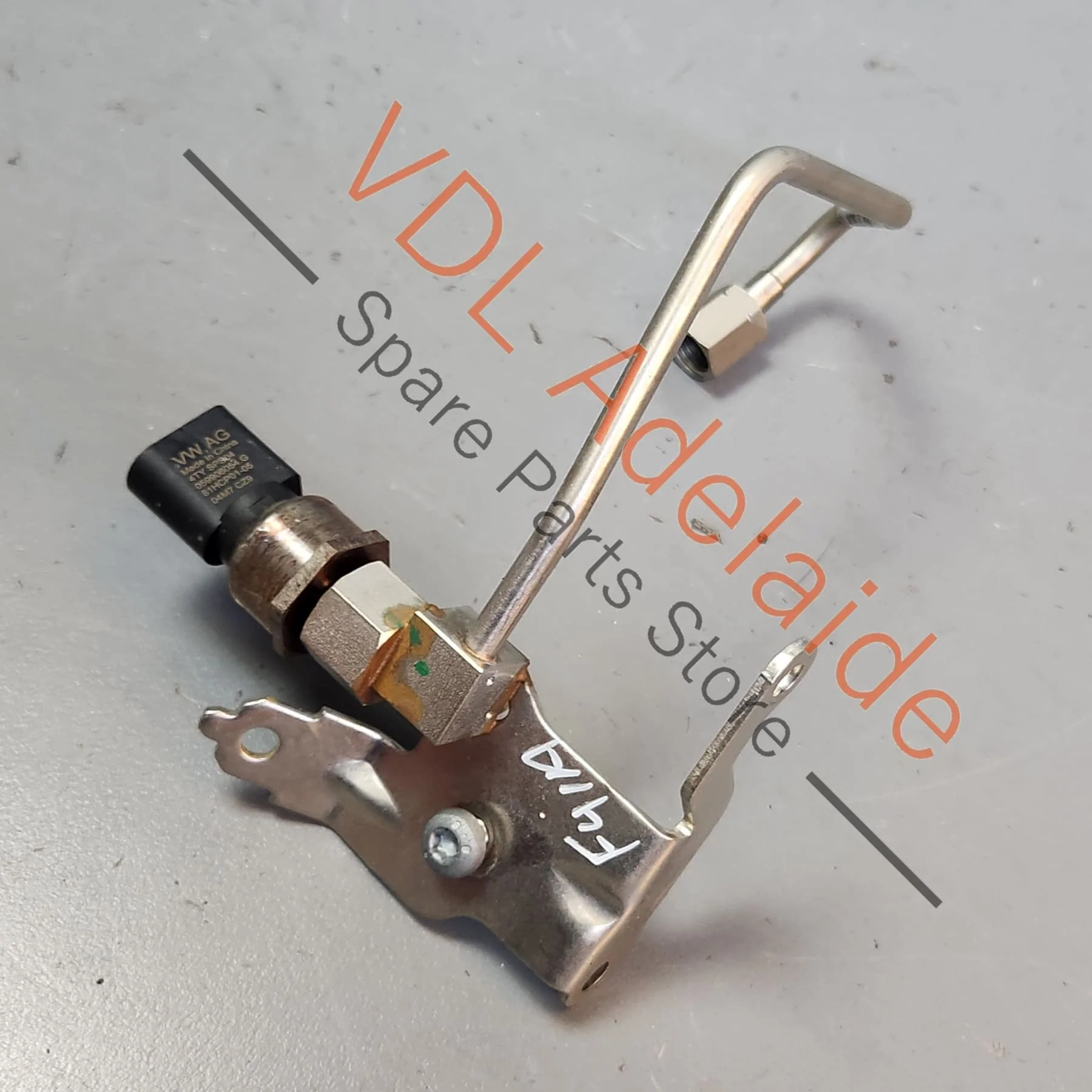 Audi S4 S5 B9 3.0L Steel Fuel Line Hose Pipe & 11BAR 11 BAR Pressure Sensor 059906054G 06M127503M 06M127503S