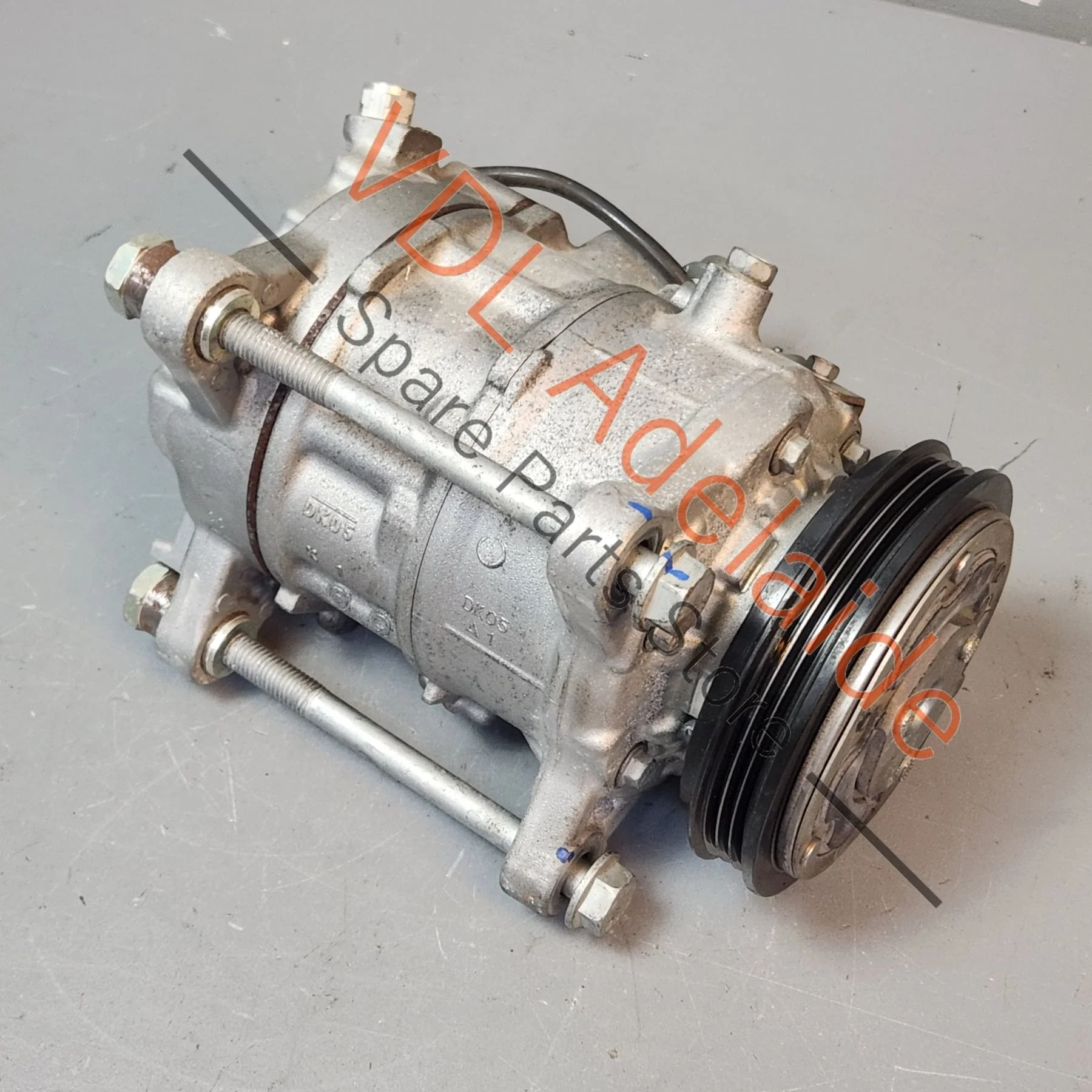 Audi RS4 RS5 F5 B9 AC Compressor Denso 8W5820803 - Image 4