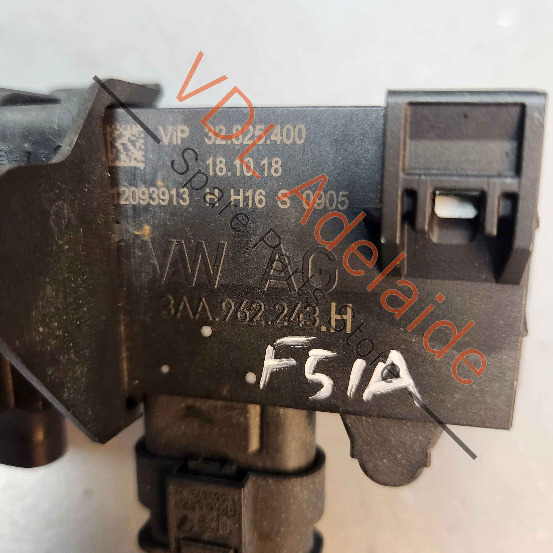 Audi 3AA962243H Rear Bumper Control Unit for Boot Trunk Opening w Sensor 8W0962239 - Image 5