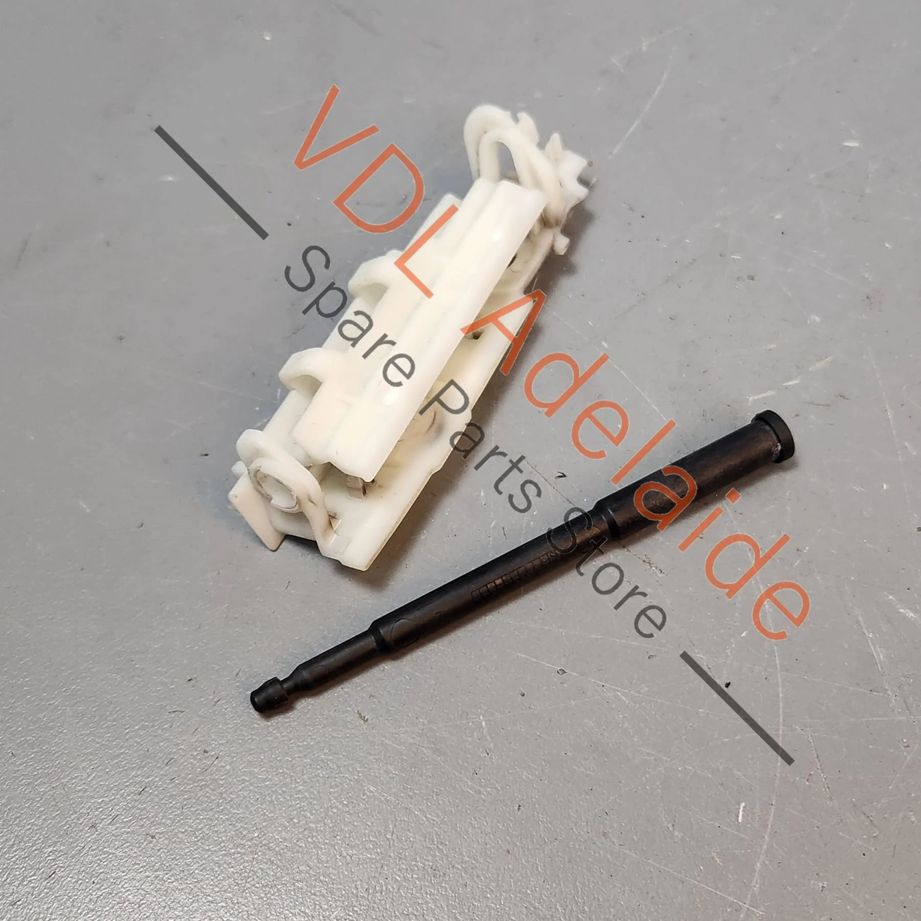 Audi RS5 A5 B9 Left Side Rear Bumper Retaining Bracket 8W6807889A
