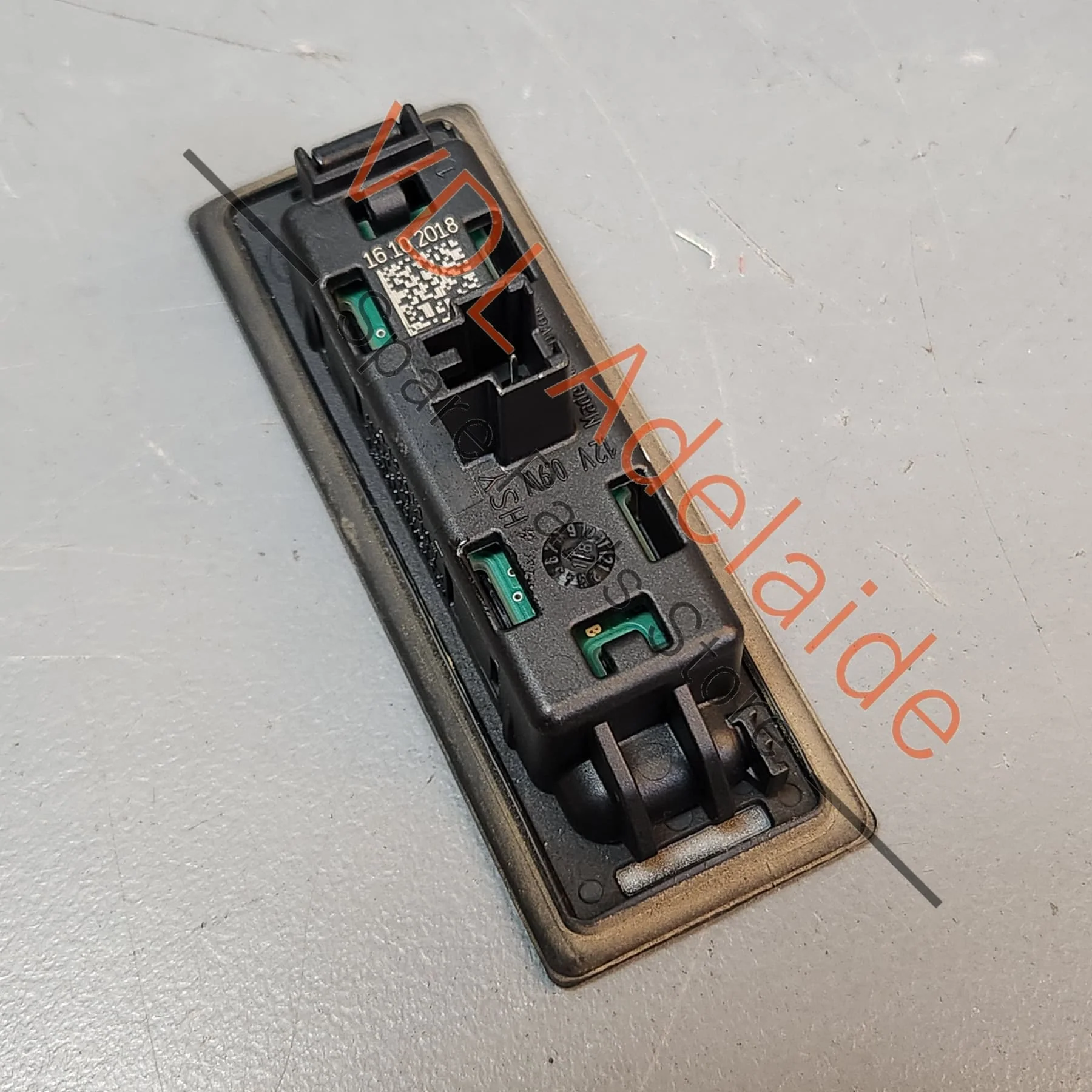 Genuine Audi OEM LED Licence Plate Light 8W6943021A - Image 3