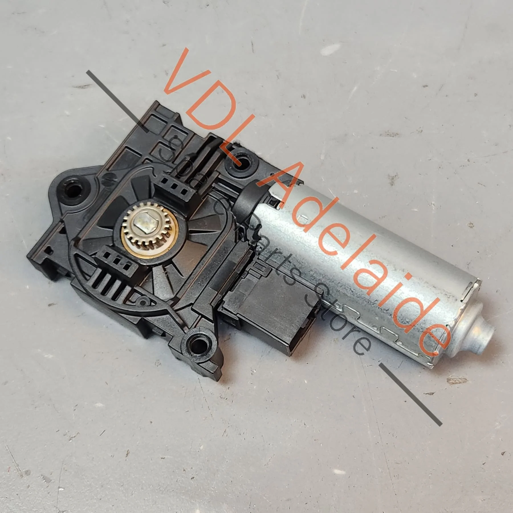 Audi RS5 F5 B9 Sliding Roof Sunroof Motor 4M0959591 - Image 3