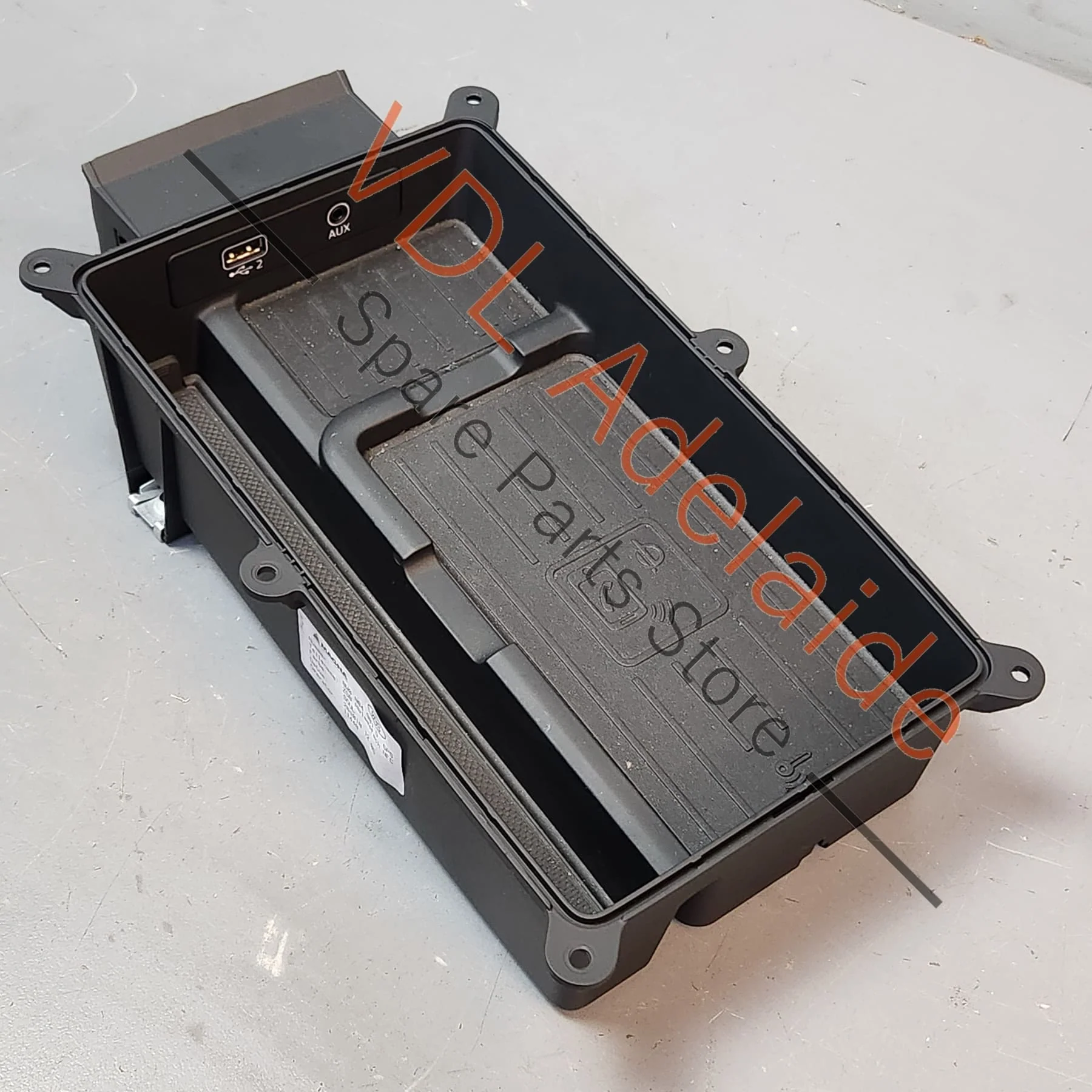 Audi RS5 F5 B9 Wireless Phone Charger in Centre Console 8W0864981D 8W0035708