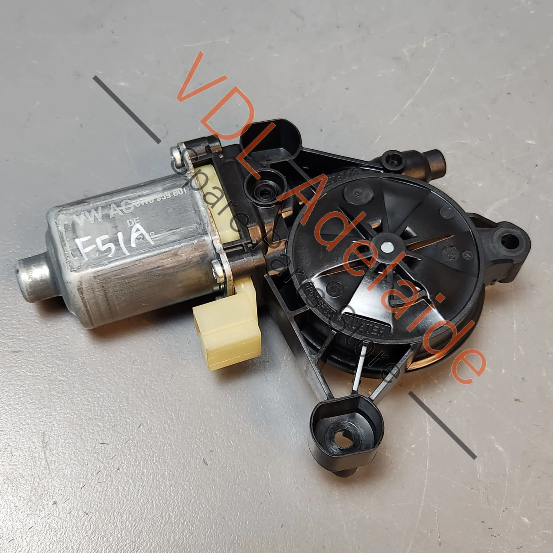 Audi A5 F5 A4 B9 Window Motor 8W0959801