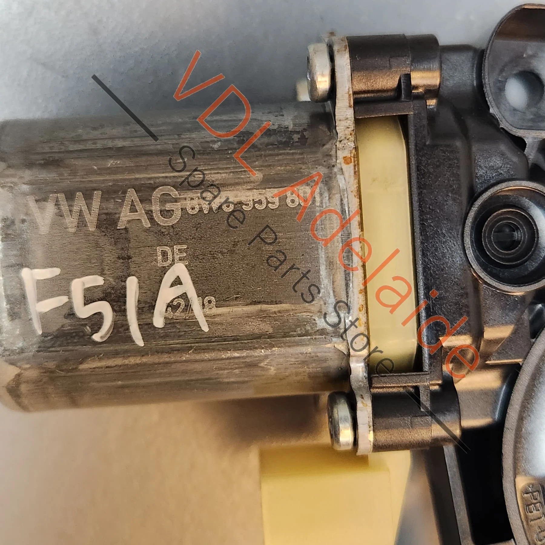 Audi A5 F5 A4 B9 Window Motor 8W0959801 - Image 7