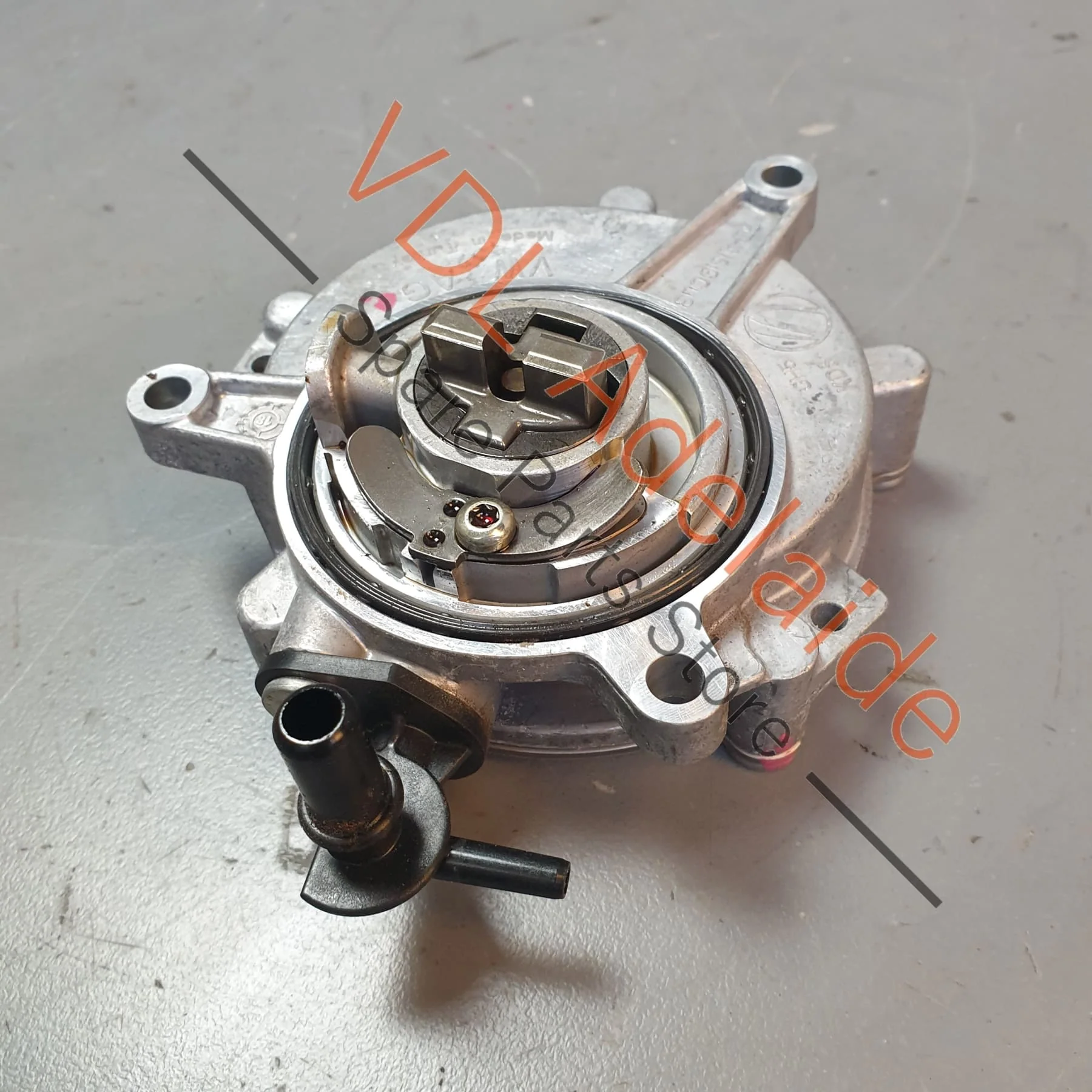 Audi Q7 RS4 RS5 2.9L Vacuum Pump 06M145100L