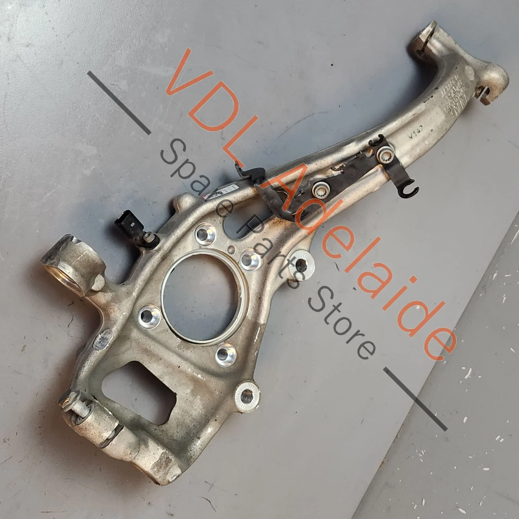 Audi A4 B9 A5 F5 Front Right Spindle Wheel Bearing Housing Hub Knuckle 8W0407254F 8W0407242F - Image 2