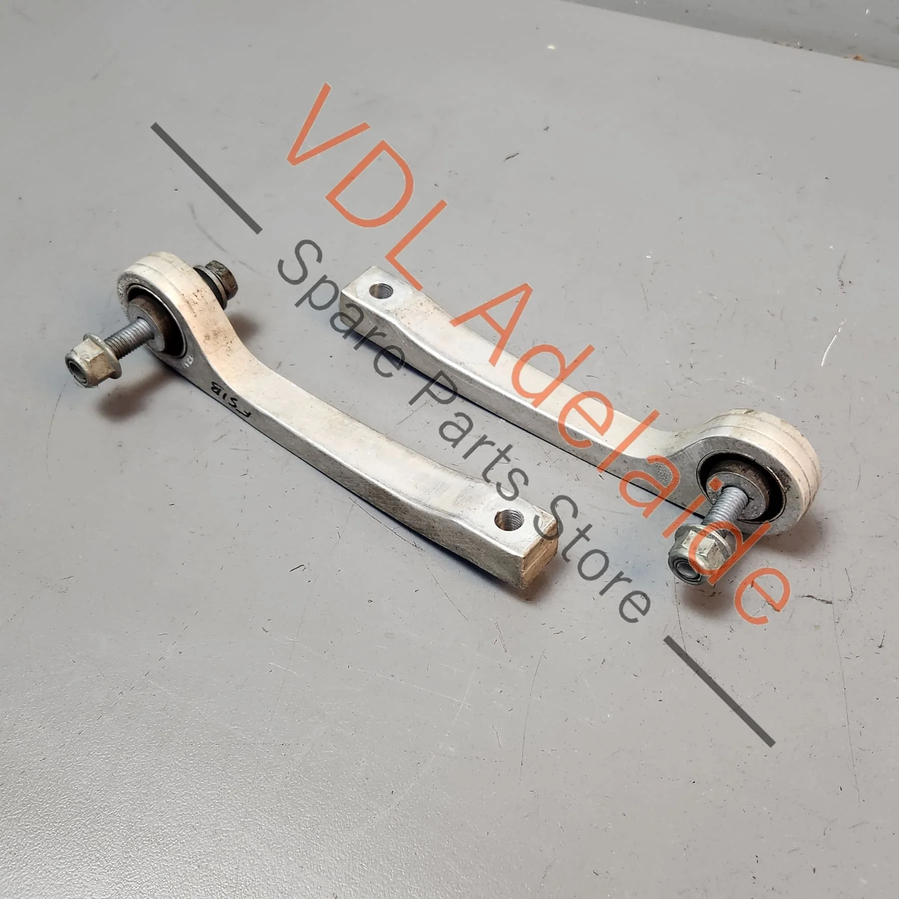 2x Audi A4 B9 A5 F5 Rear Swaybar Coupling Rod Linkages 8W0505465B