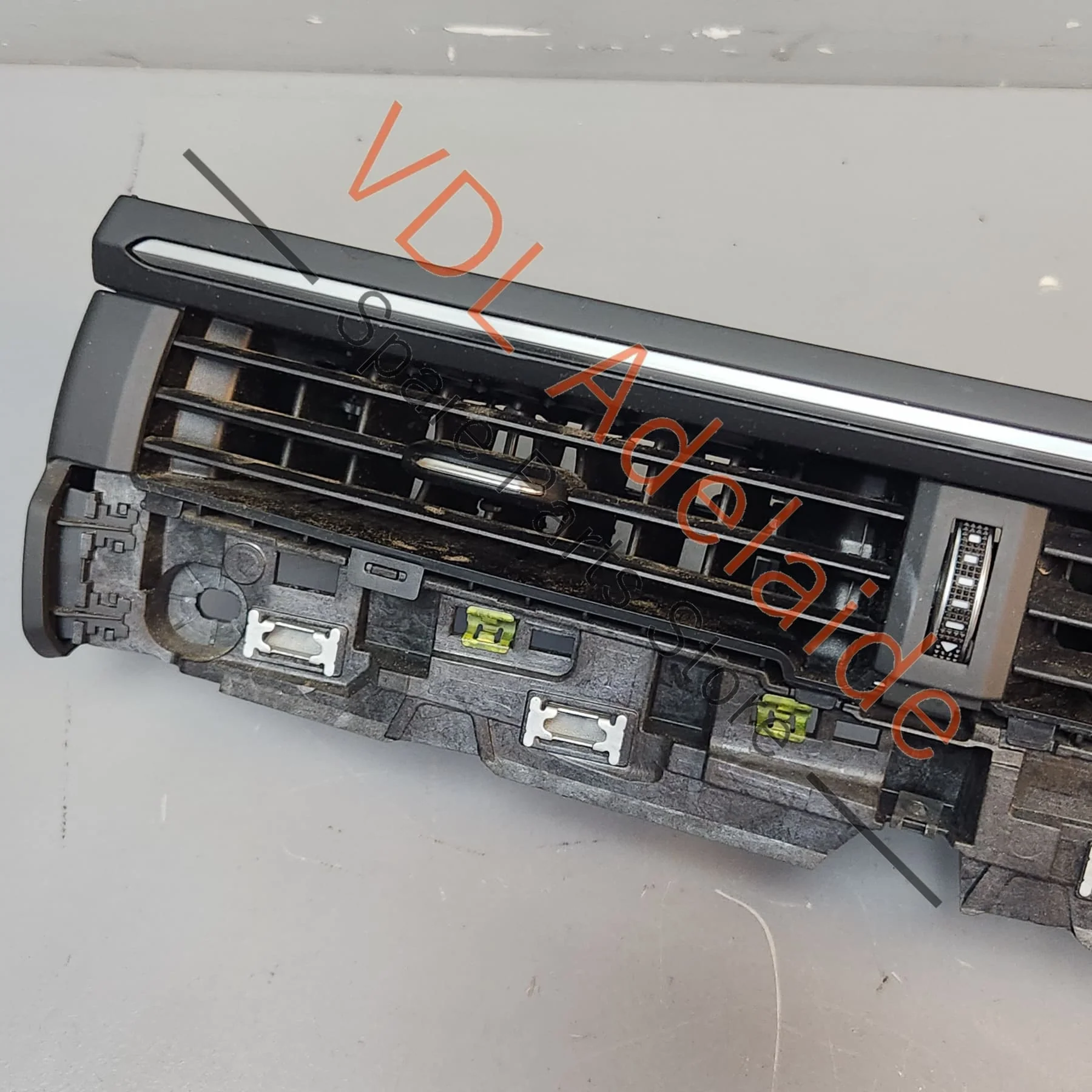 Audi A5 F5 Centre Dashboard Air Vent for RHD 8W2820901C - Image 5