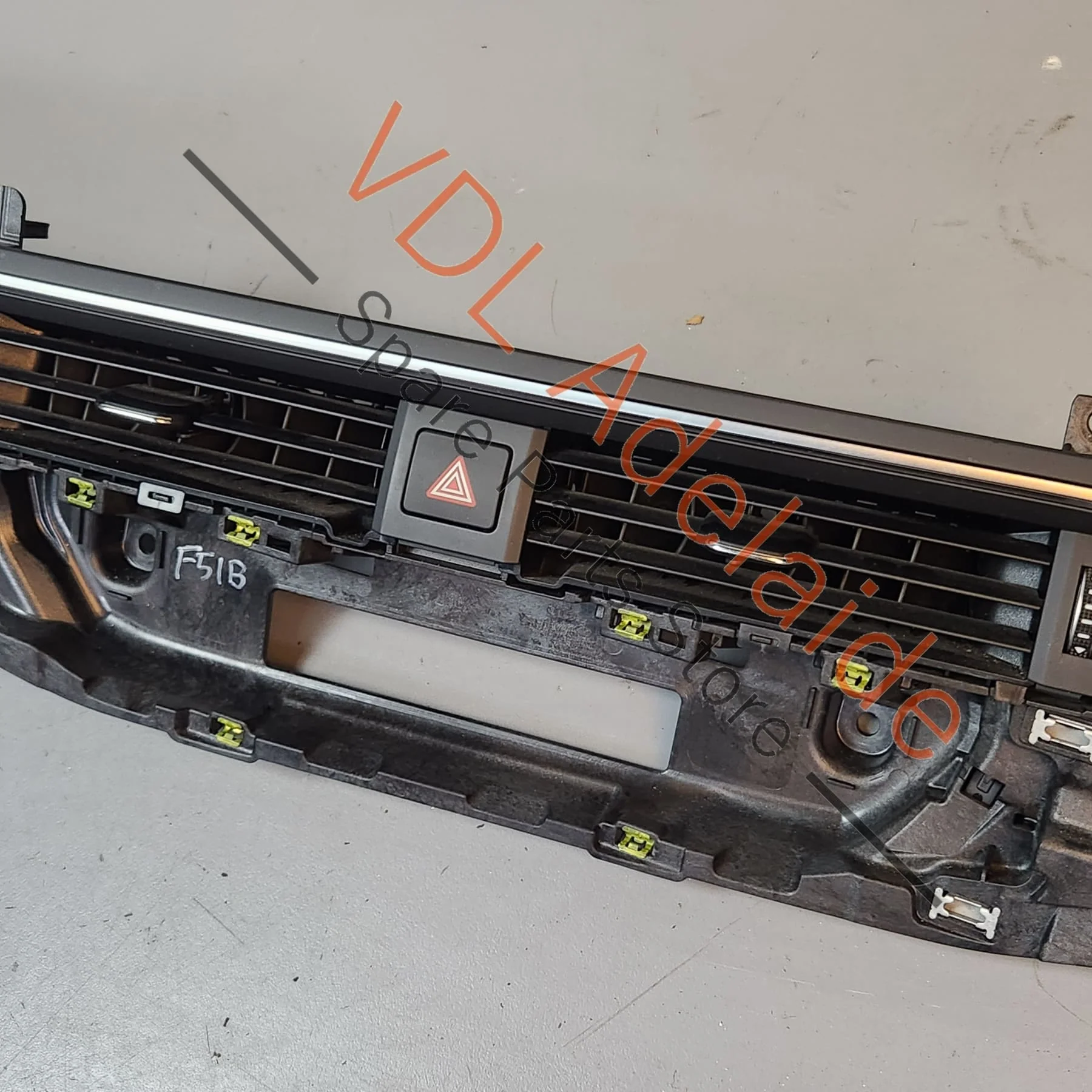 Audi A5 F5 Centre Dashboard Air Vent for RHD 8W2820901C - Image 7