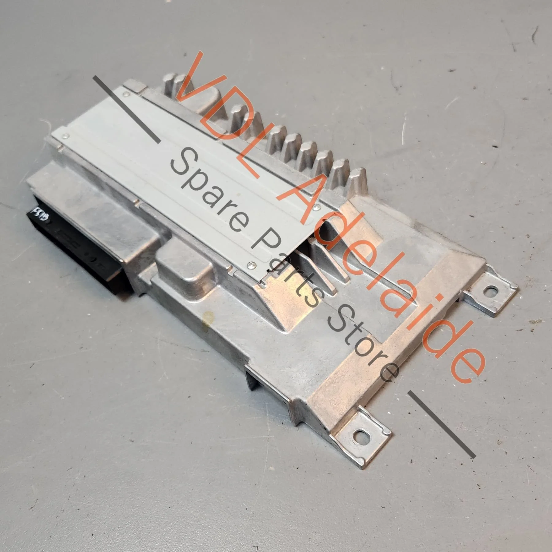 Audi A5 F5 8V Audio Amplifier for Premium B&O Sound 8W0035465 - Image 3