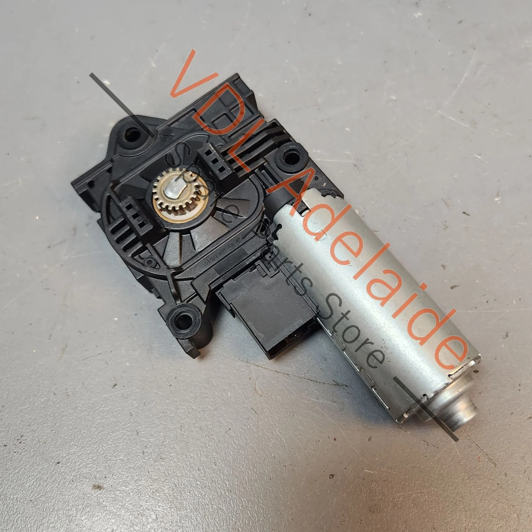 Audi A5 F5 Sliding Electric Sunroof Motor 4M0959591 - Image 2