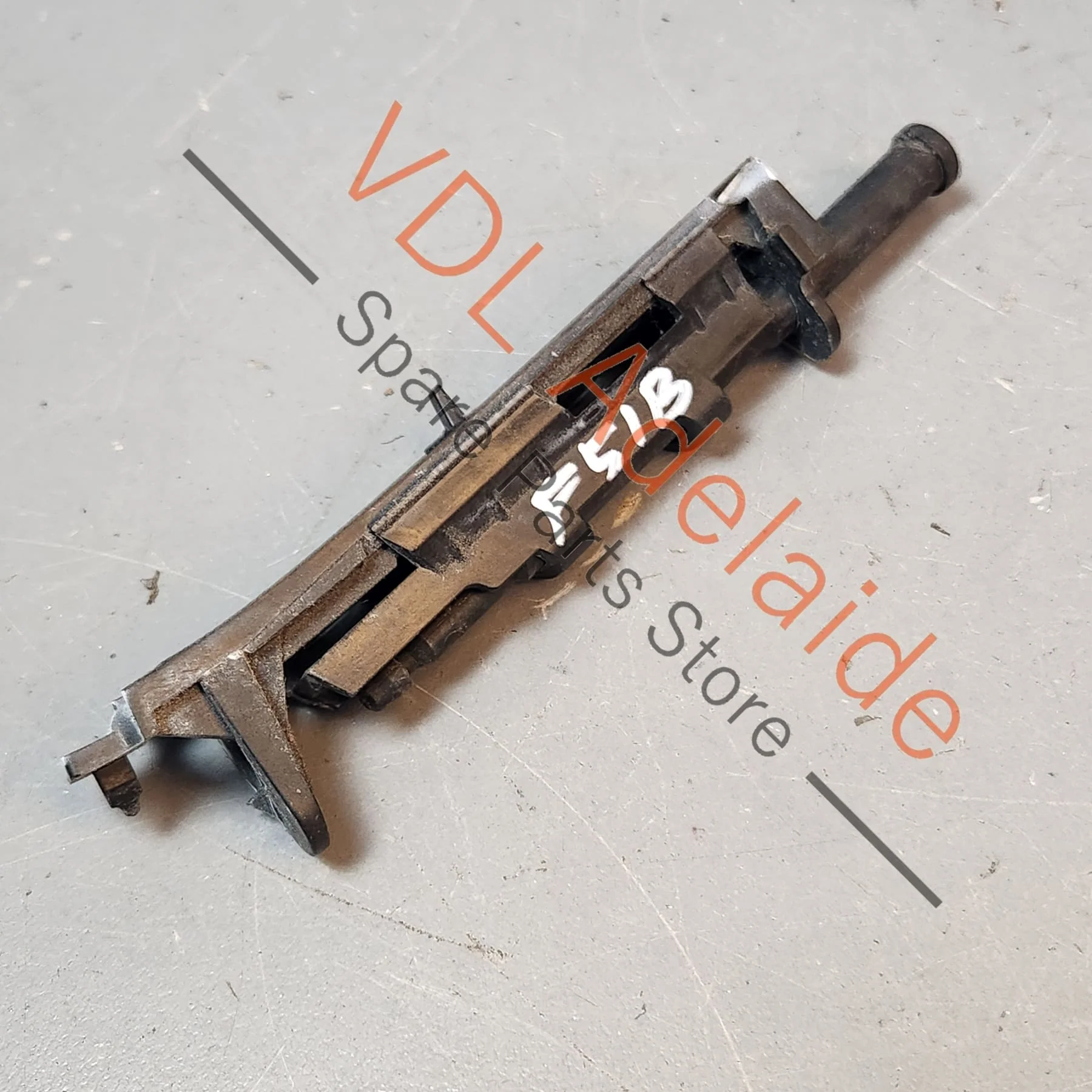 Audi A5 F5 Rear Bumper Retaining Slide Pin Bracket Right 8W6807890 - Image 3