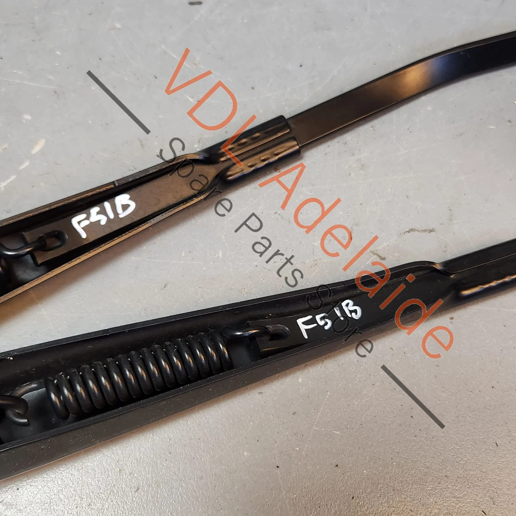 Audi A4 B9 A5 F5 Pair of Windscreen Wiper Arms suit RHD 8W2998002 - Image 3