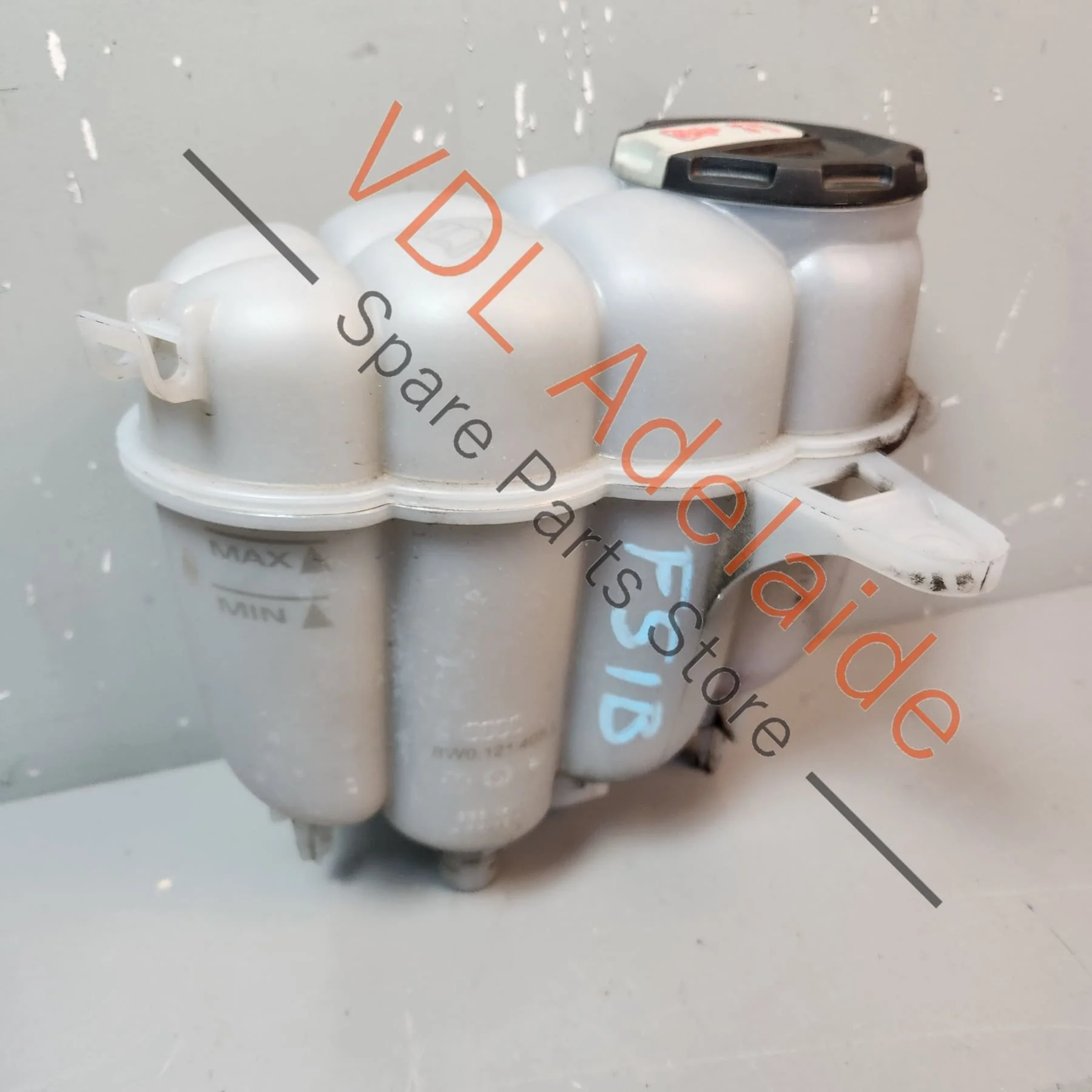 Audi A4 B9 A5 F5 Radiator Coolant Reservoir Expansion Tank Bottle 1.4 Bar Cap 8W0121405F 4M0121321J