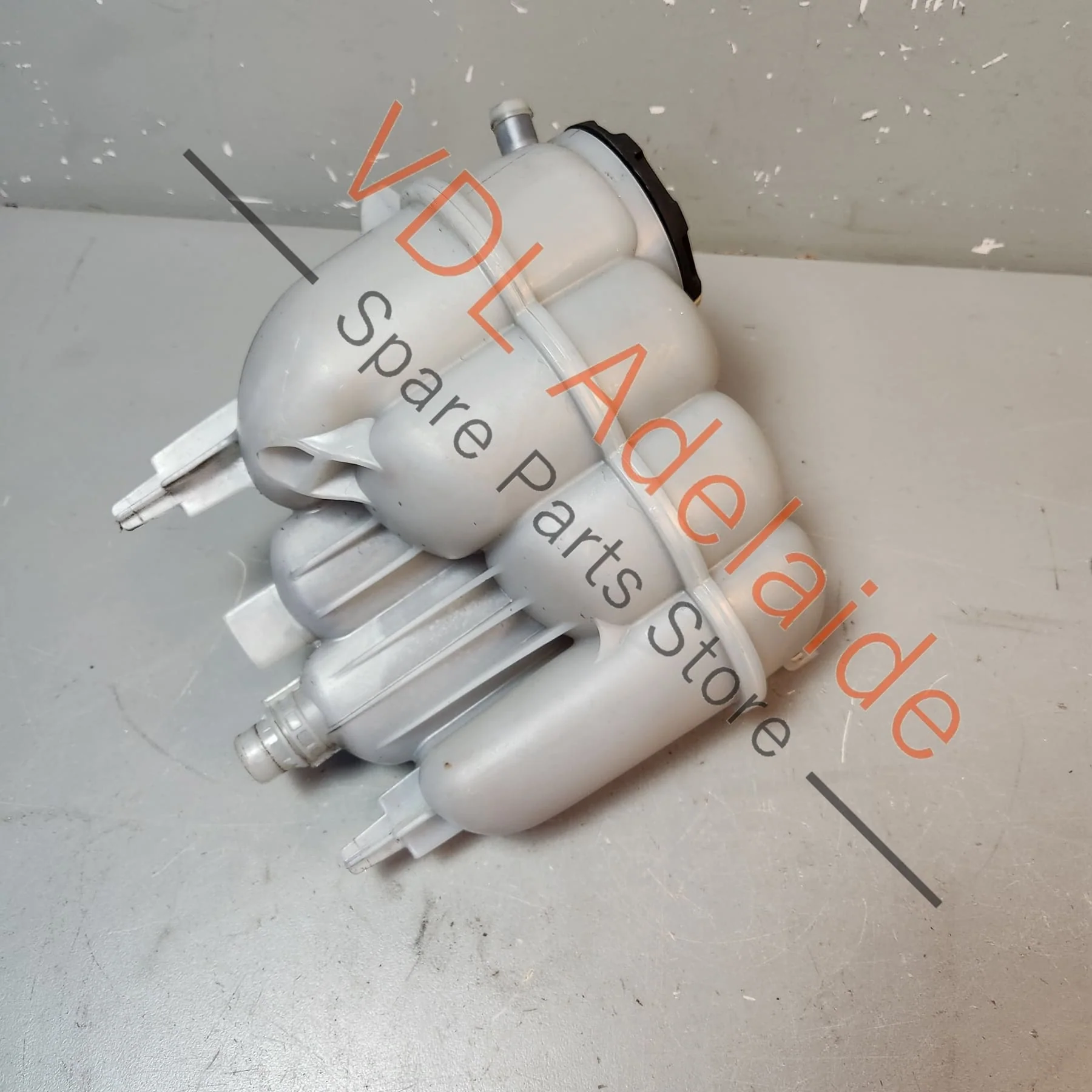 Audi A4 B9 A5 F5 Radiator Coolant Reservoir Expansion Tank Bottle 1.4 Bar Cap 8W0121405F 4M0121321J - Image 3